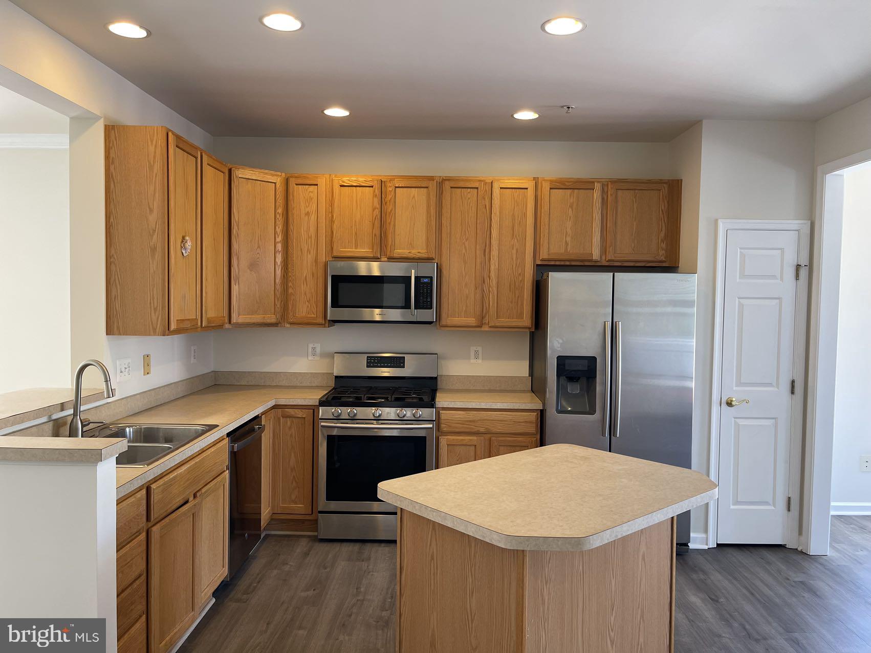 VILLAGES OF URBANA - Residential