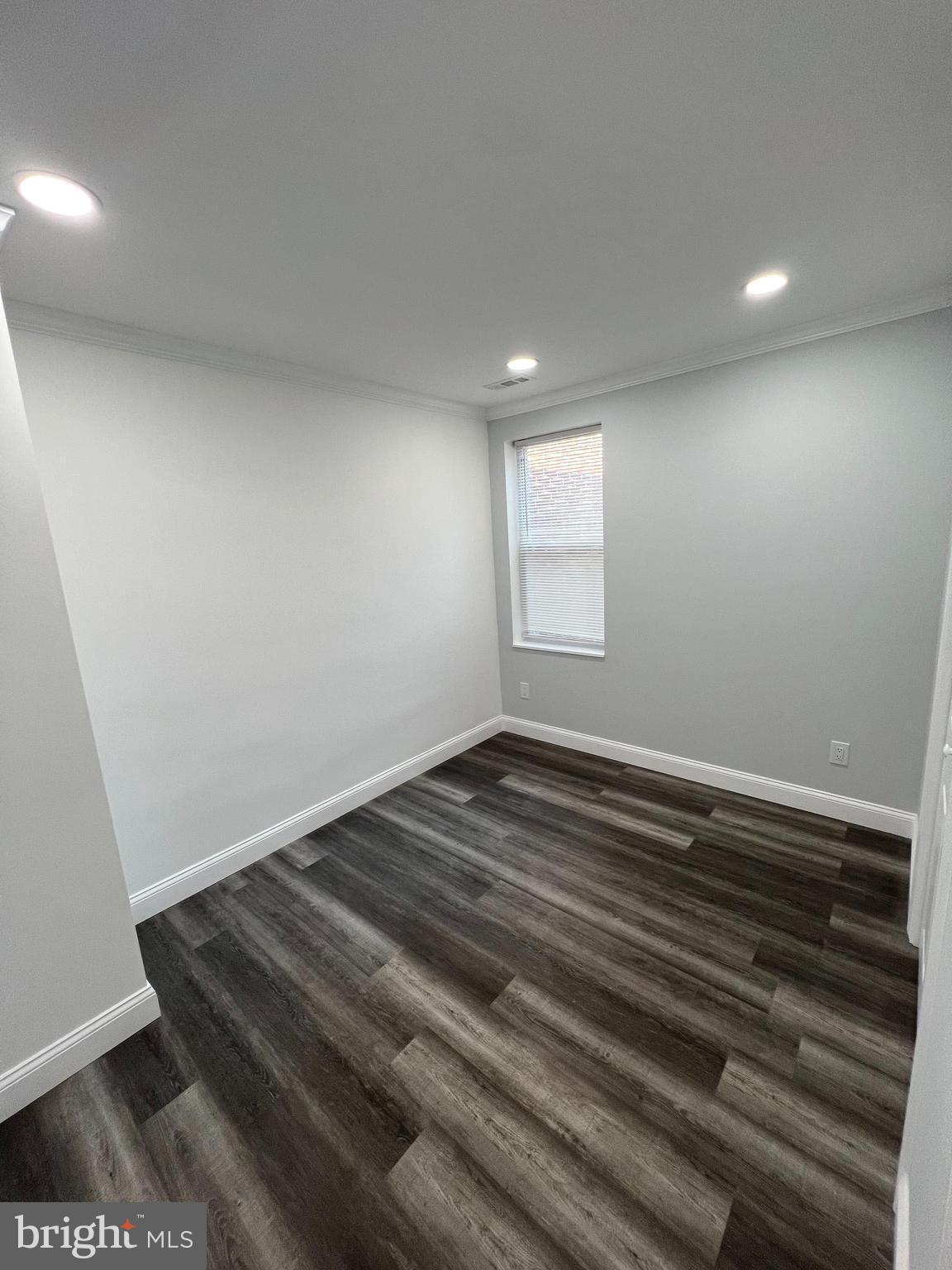 WEST OAK LANE - Residential