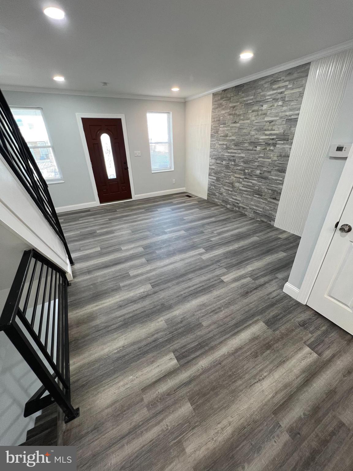 WEST OAK LANE - Residential