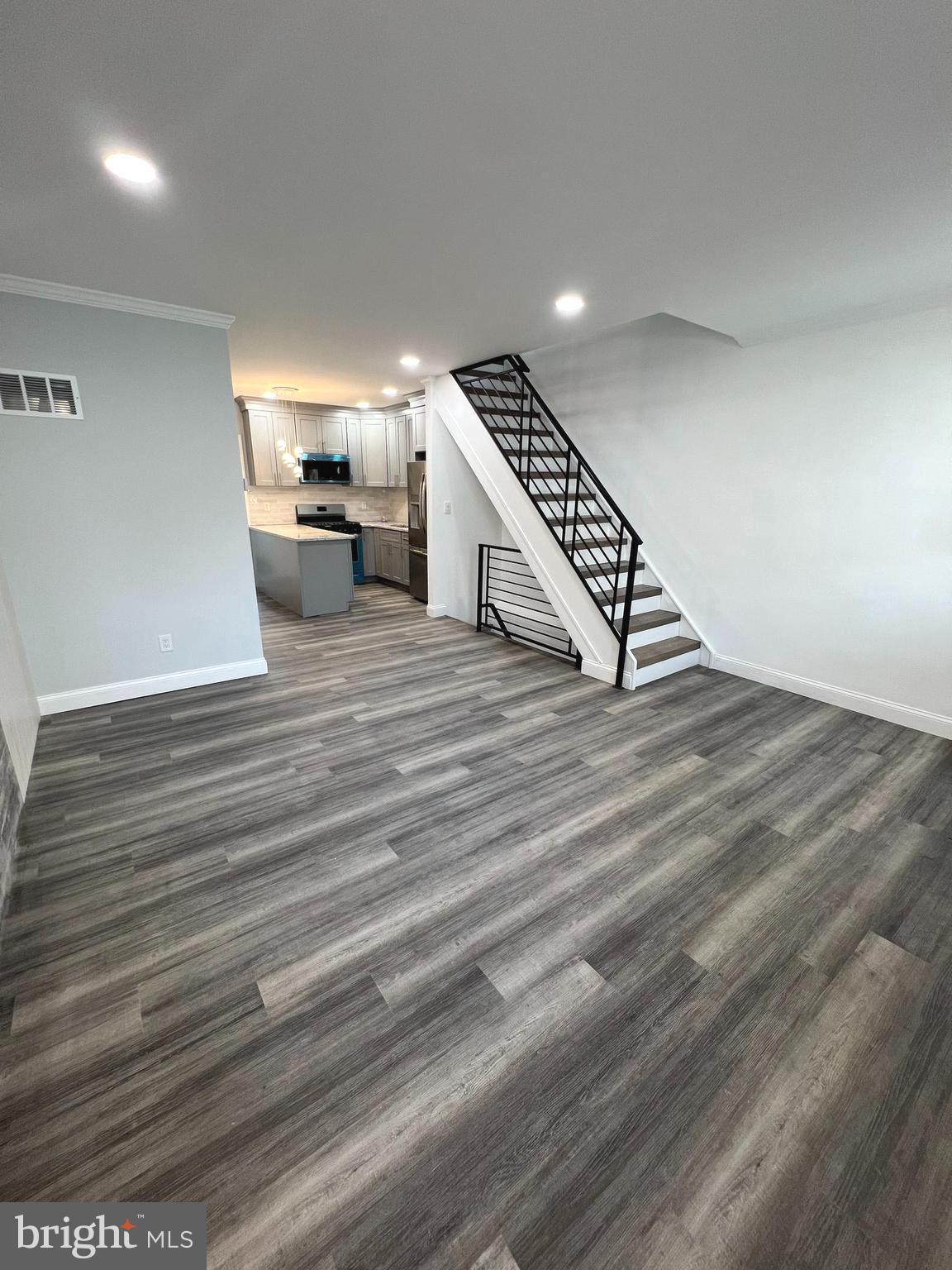 WEST OAK LANE - Residential