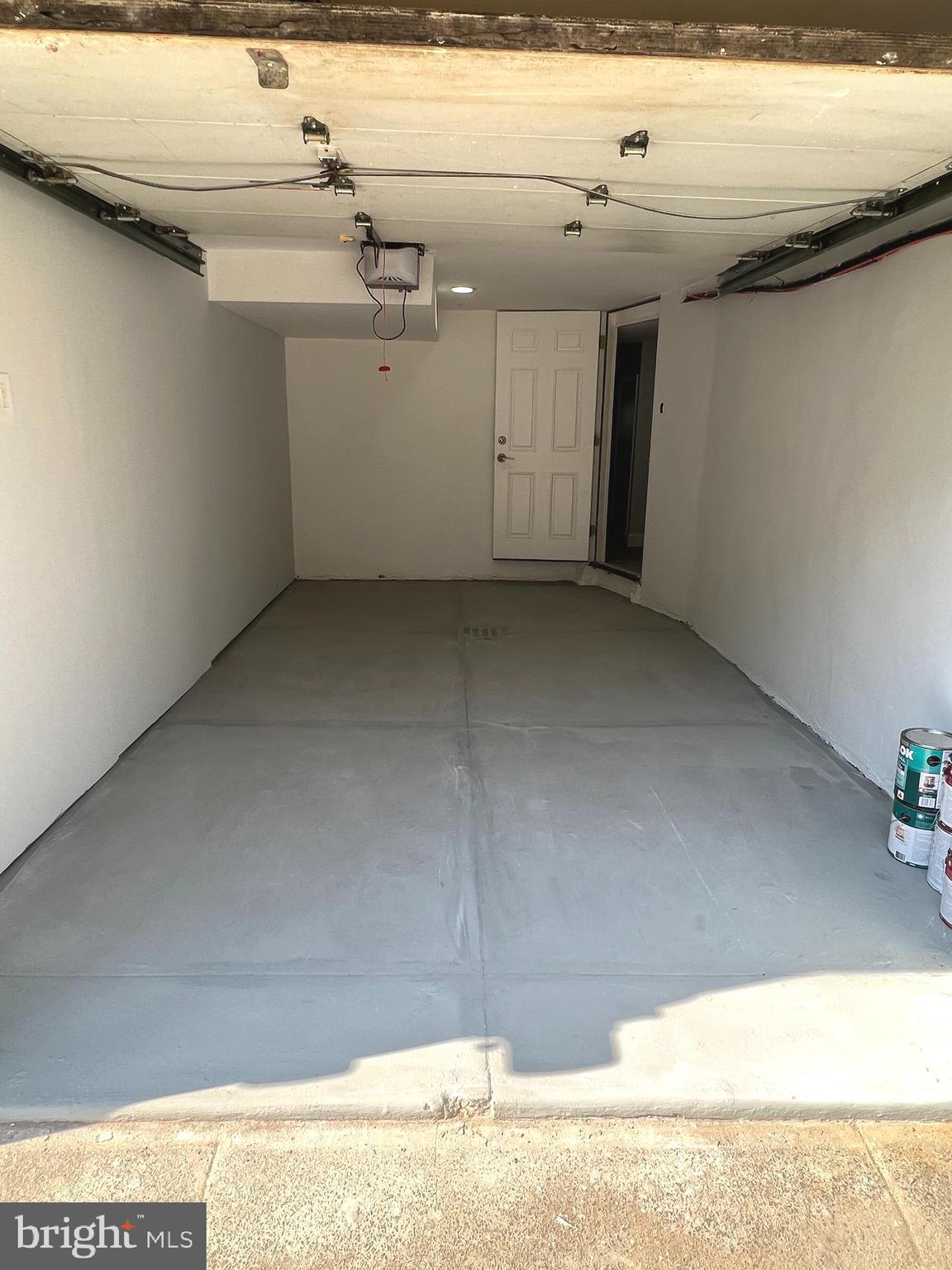 WEST OAK LANE - Residential