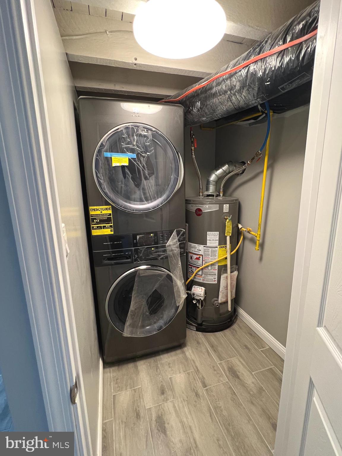 WEST OAK LANE - Residential