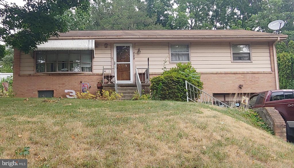 Photo of 809 New Street, Akron, PA 17501 (MLS # PALA2053660)