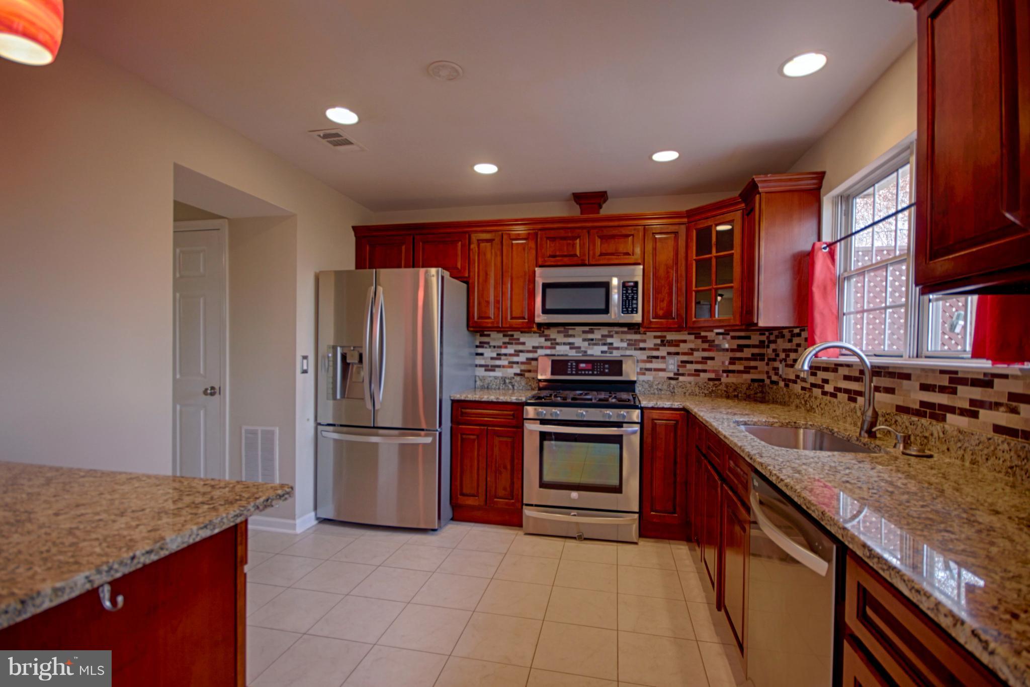 LONDON TOWN WEST - Residential Lease