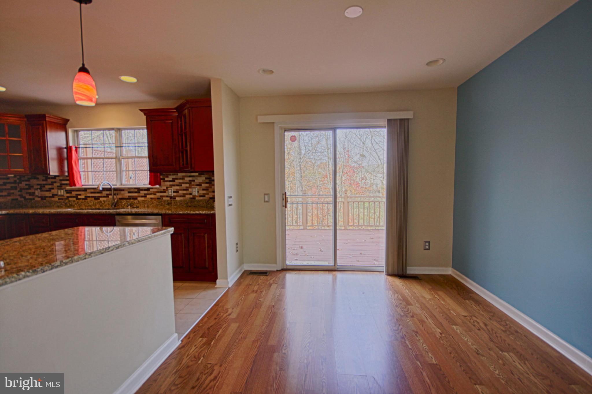 LONDON TOWN WEST - Residential Lease