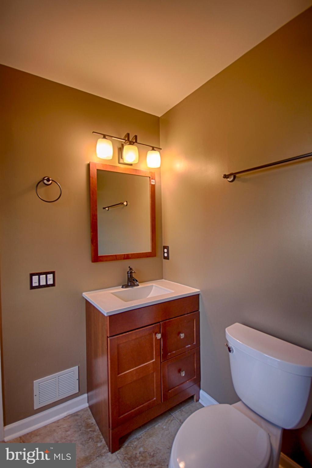 LONDON TOWN WEST - Residential Lease