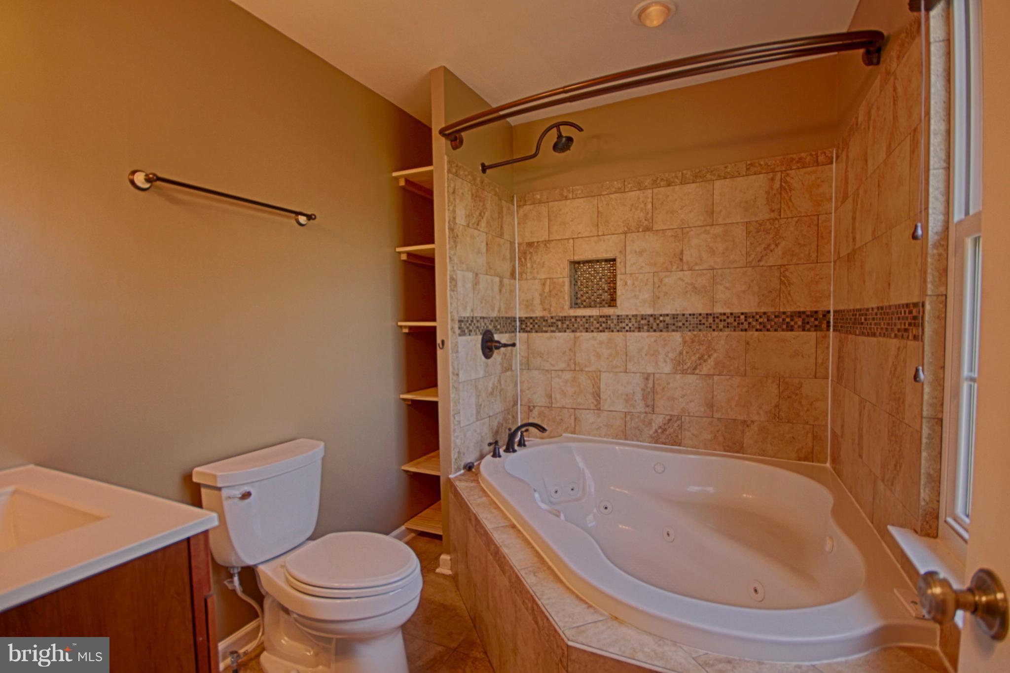 LONDON TOWN WEST - Residential Lease