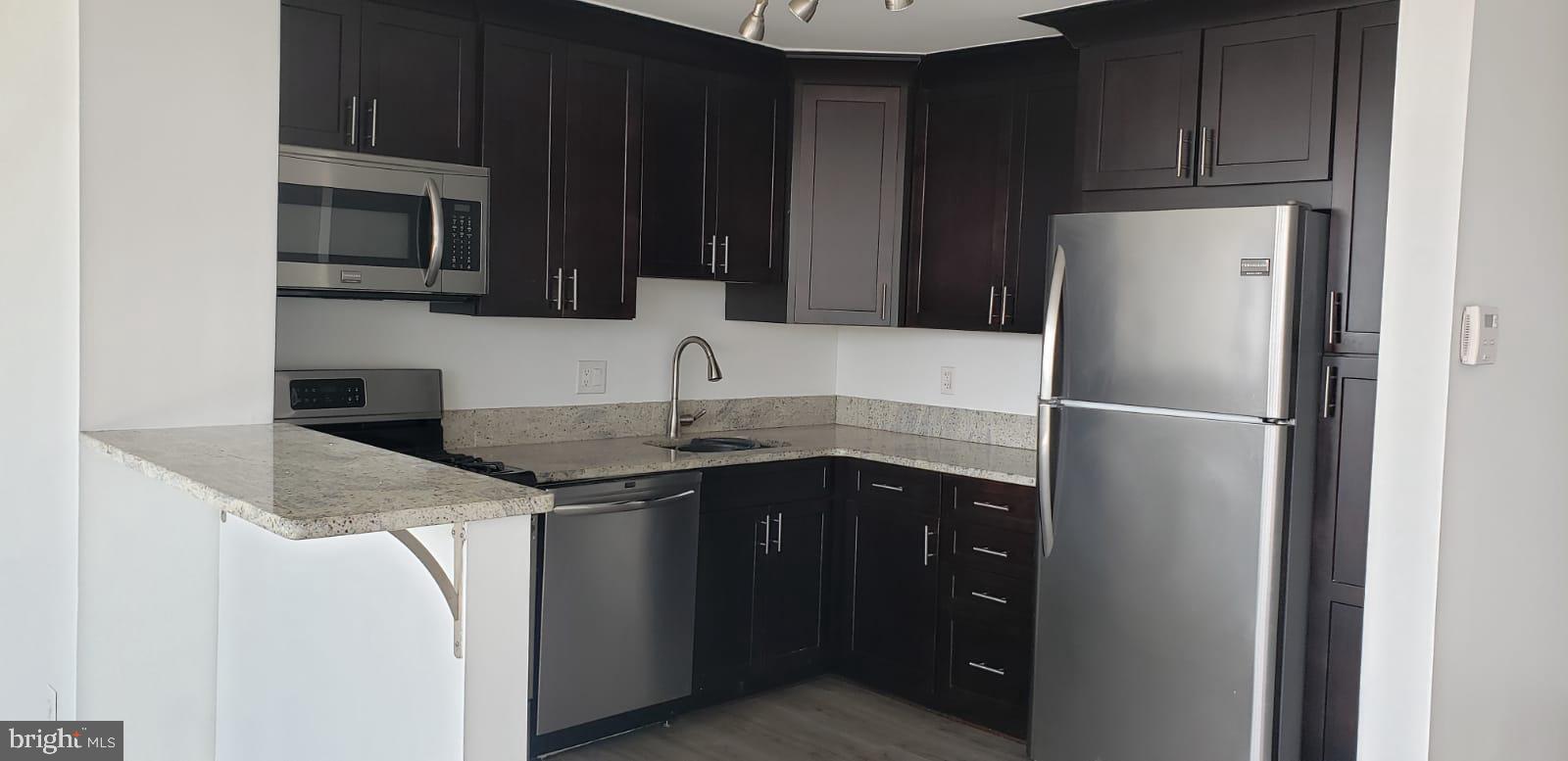 RADNOR - FORT MYER HEIGHTS - Residential Lease