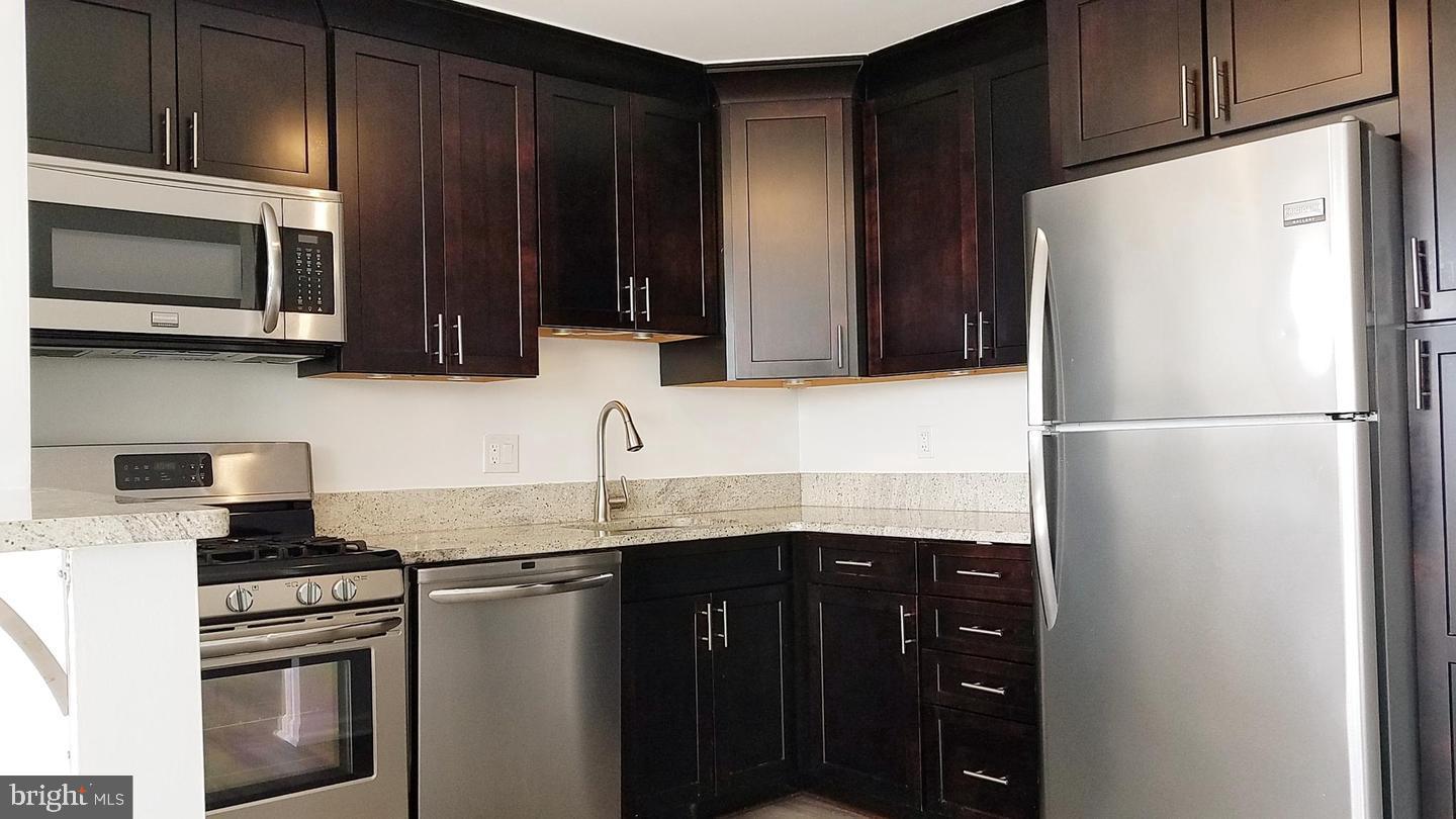 RADNOR - FORT MYER HEIGHTS - Residential Lease