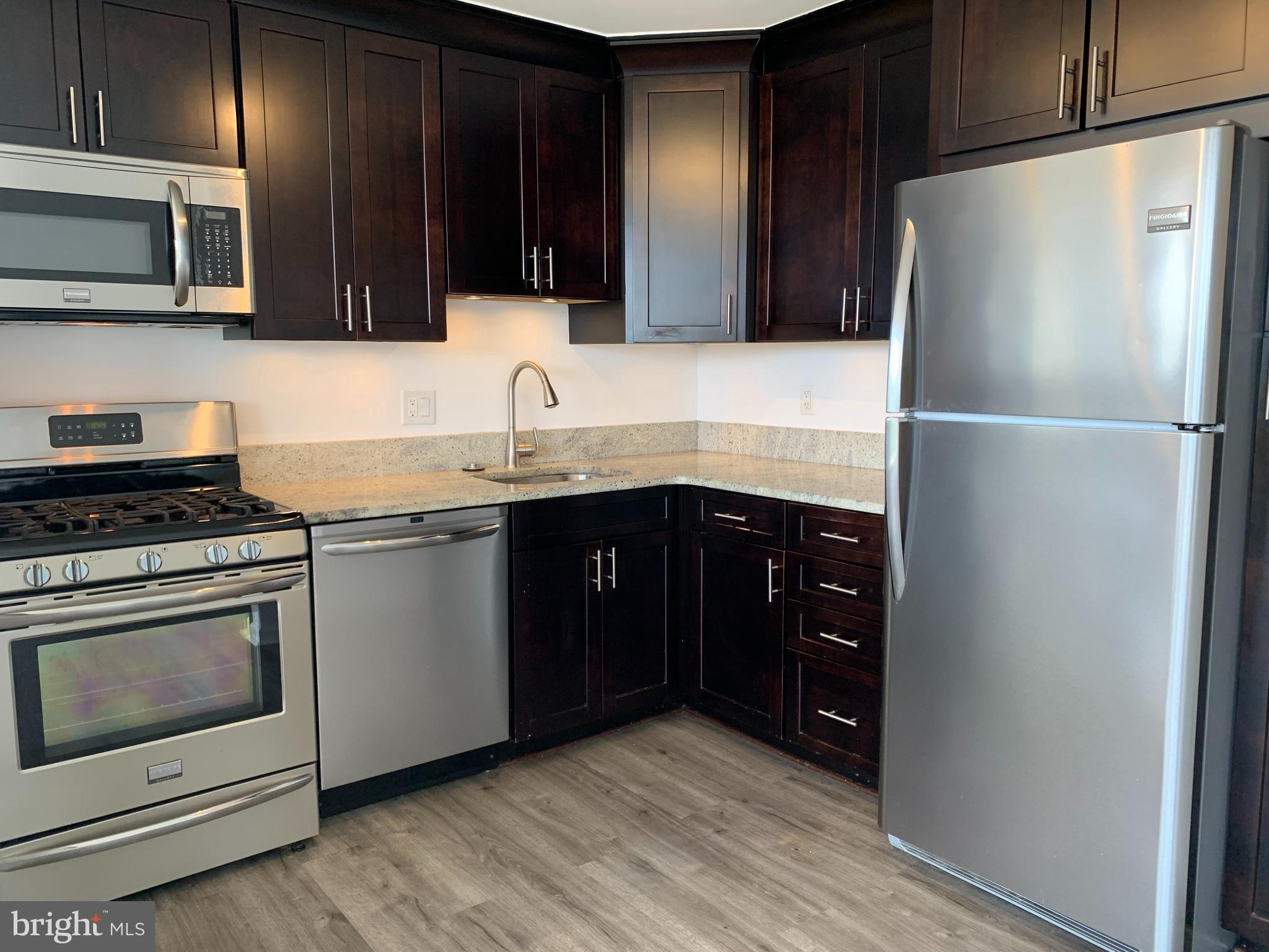 RADNOR - FORT MYER HEIGHTS - Residential Lease