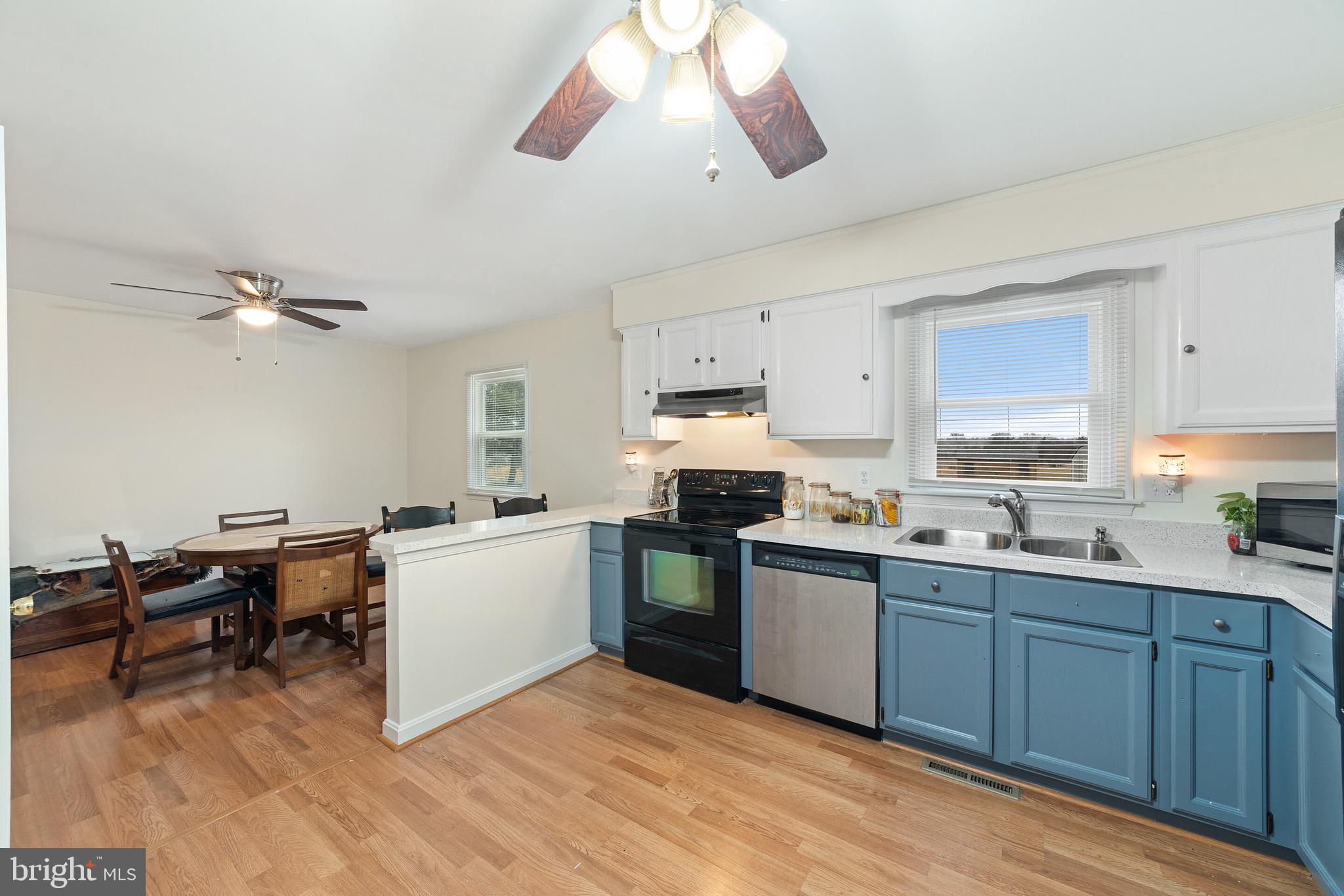 CRESTWOOD KNOLLS PH 1 - Residential