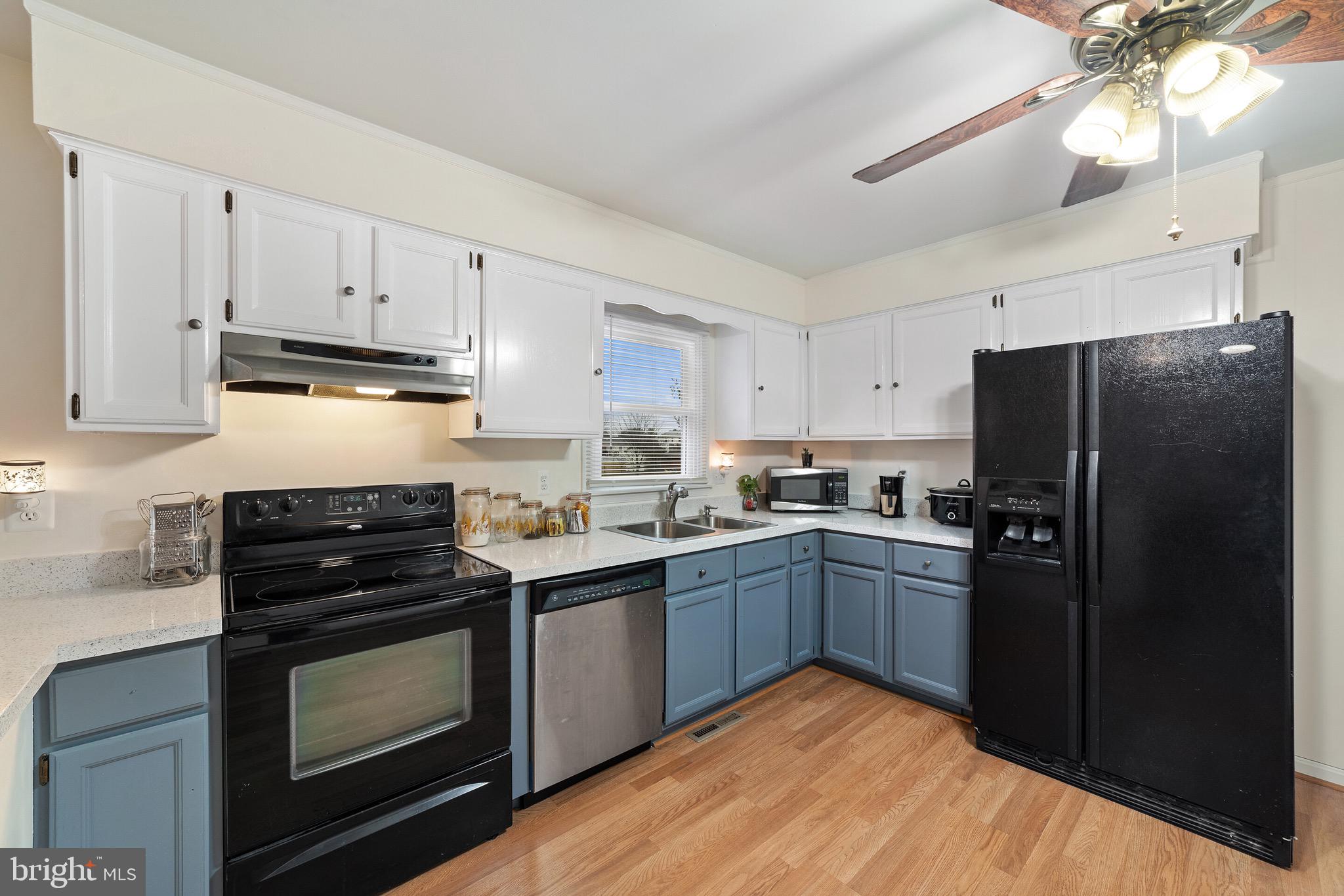 CRESTWOOD KNOLLS PH 1 - Residential