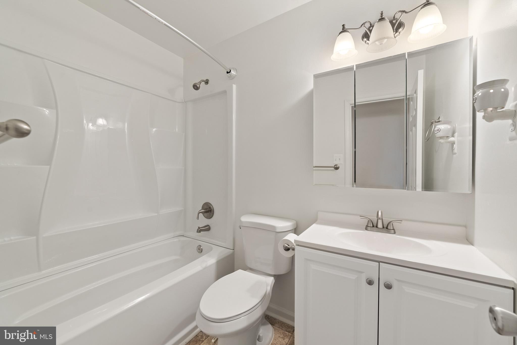 CRESTWOOD KNOLLS PH 1 - Residential