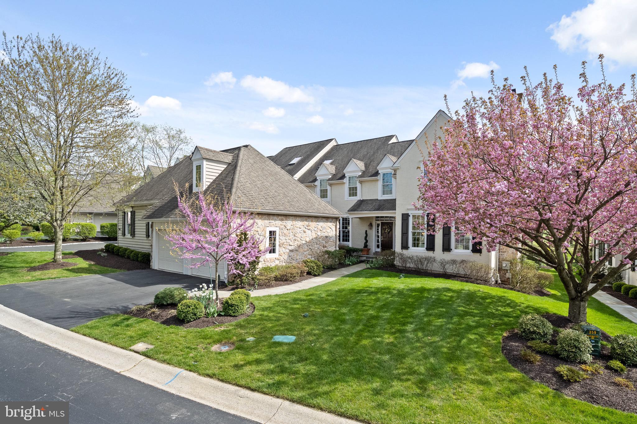 APPLEBROOK - Residential