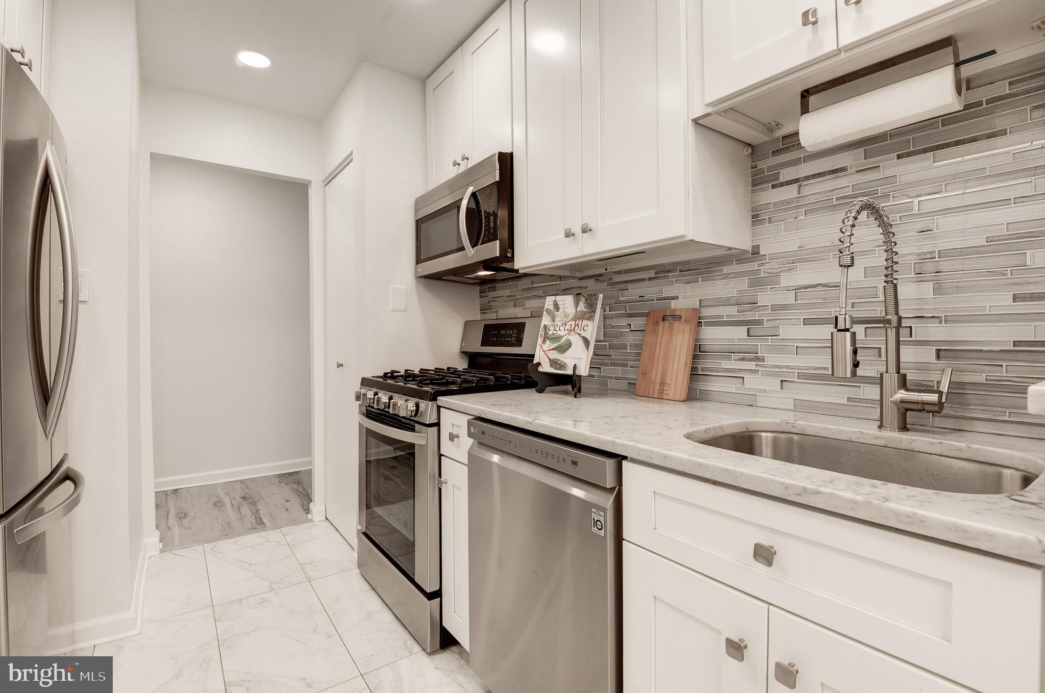 1942 KENNEDY DRIVE 104