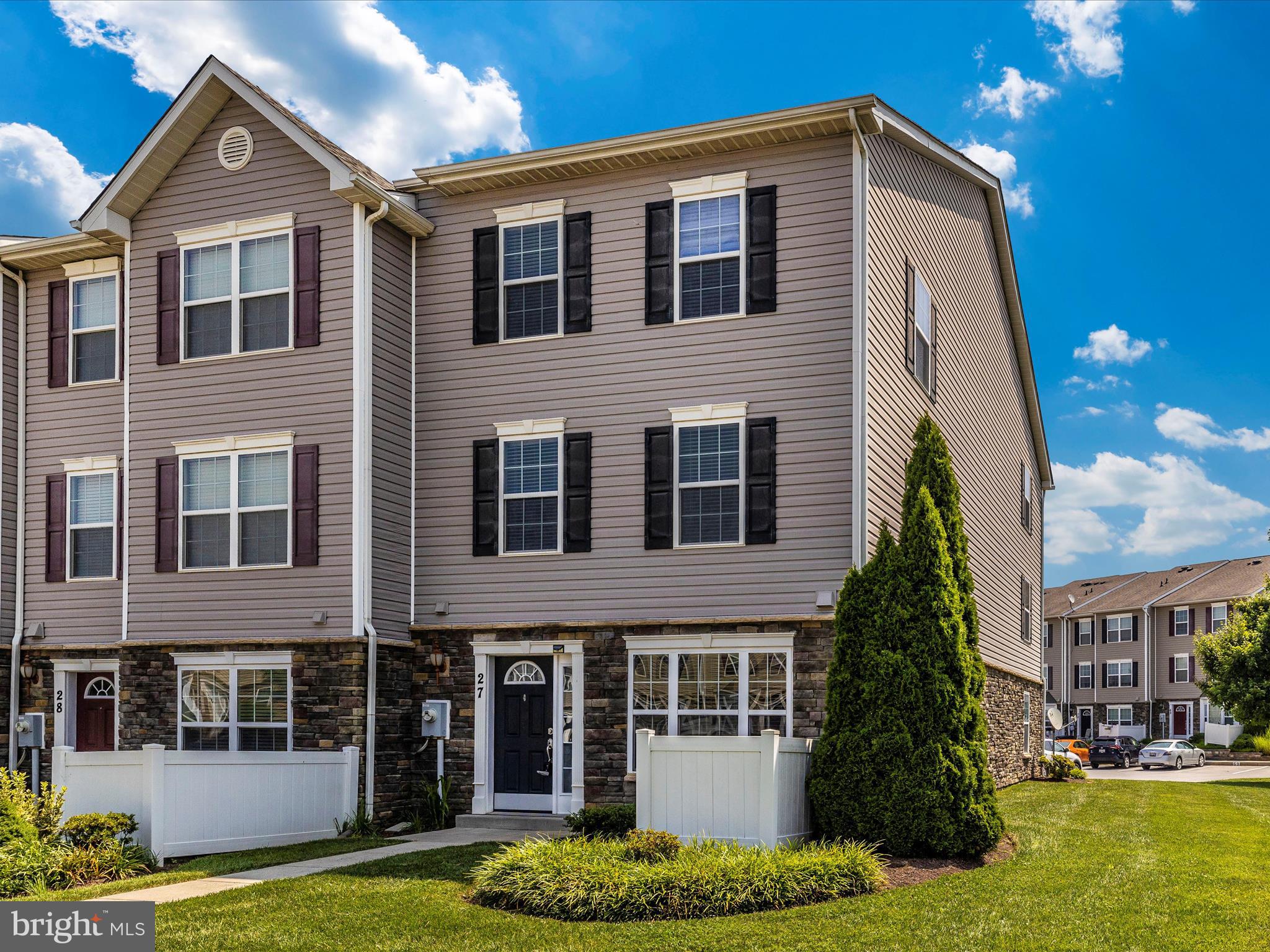 RESERVOIR RIDGE - Residential