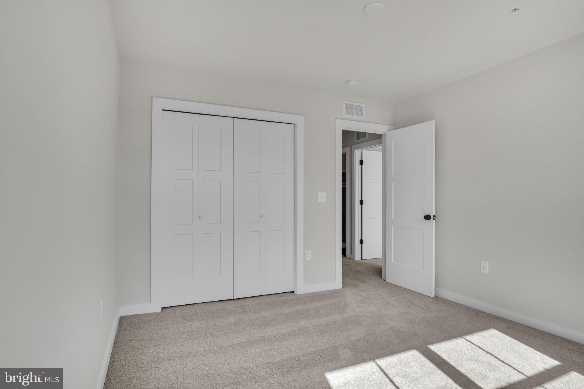 AUTUMN CHASE - Residential