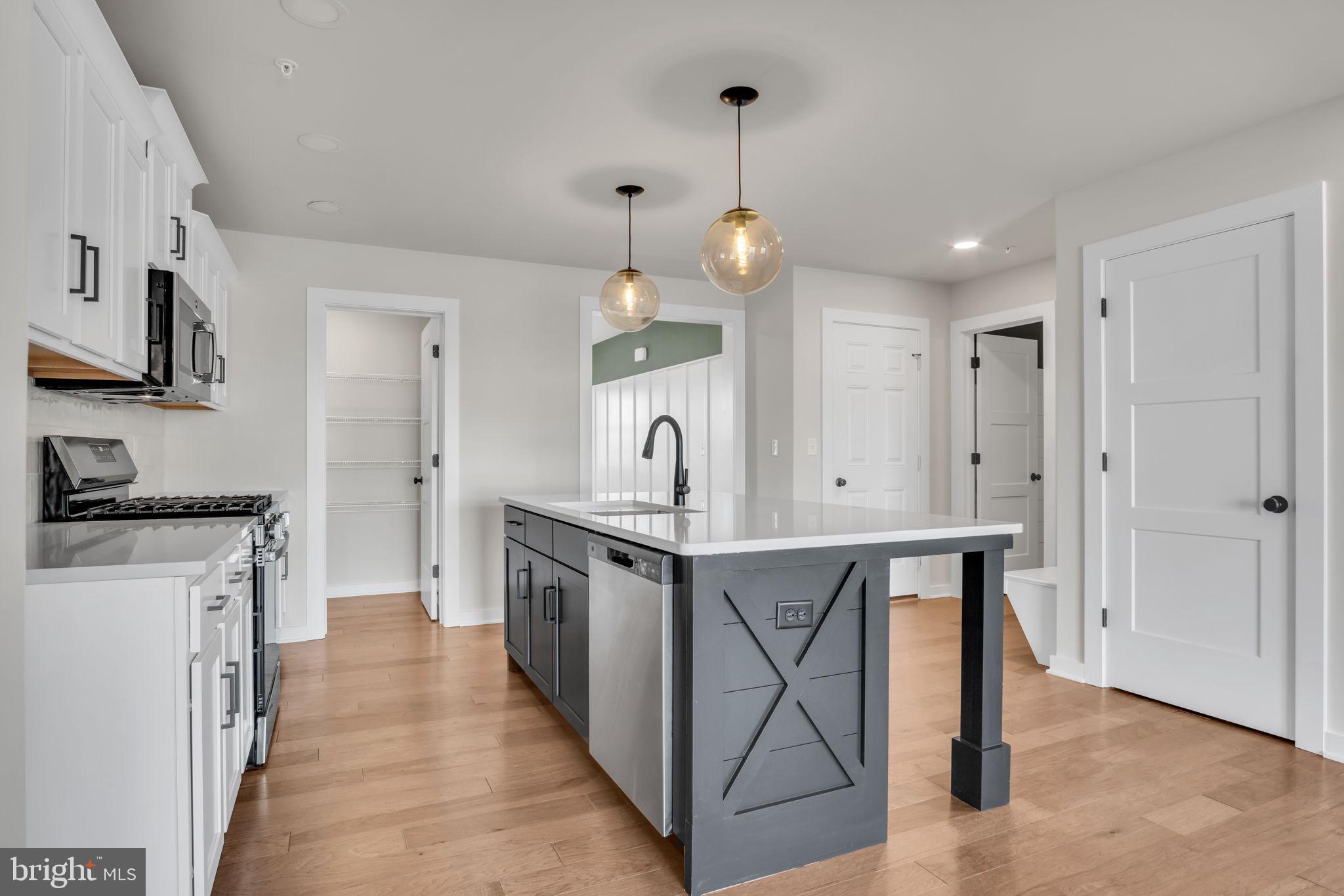 AUTUMN CHASE - Residential