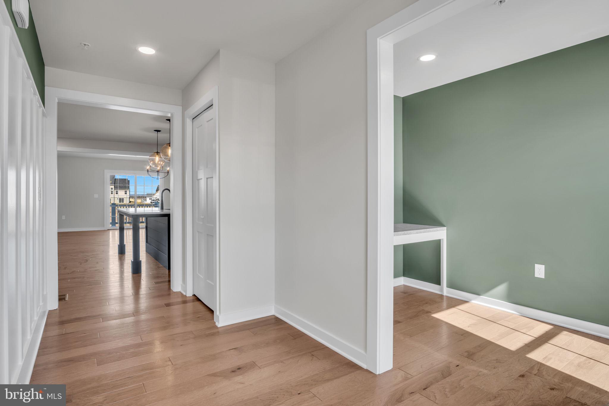 AUTUMN CHASE - Residential