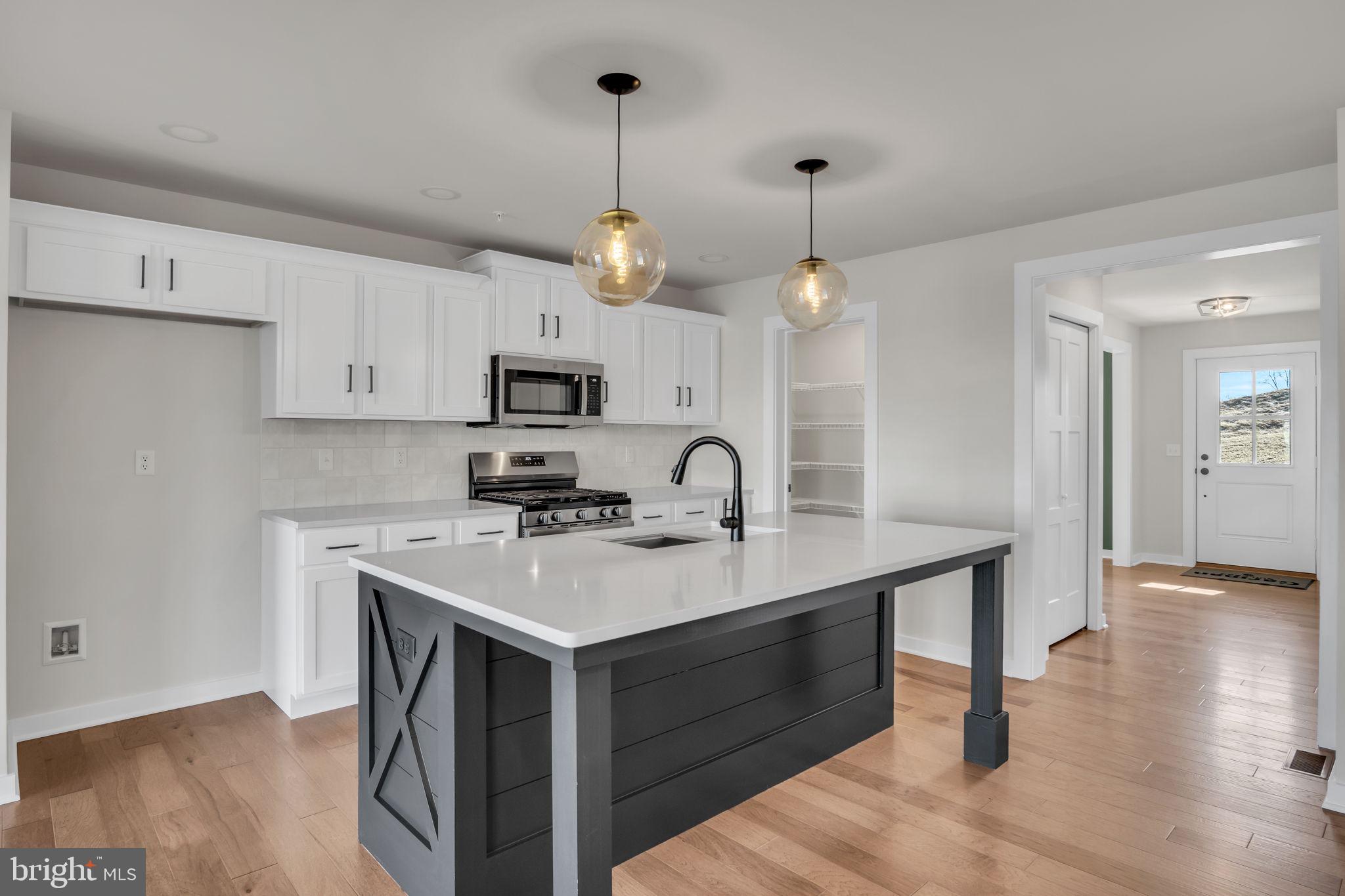 AUTUMN CHASE - Residential