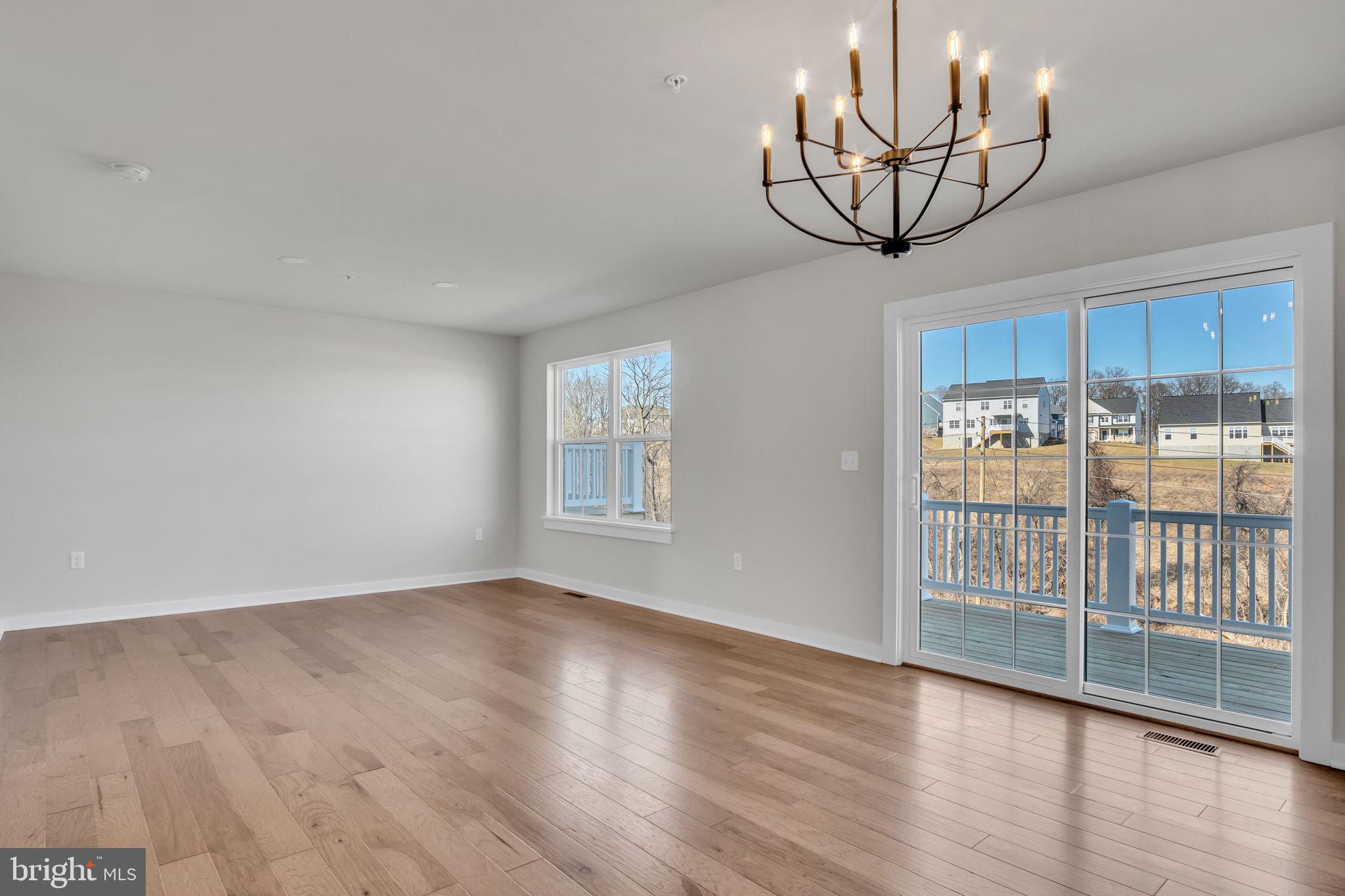 AUTUMN CHASE - Residential