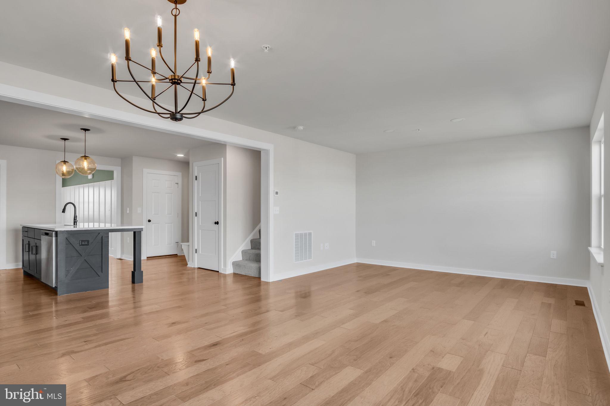 AUTUMN CHASE - Residential