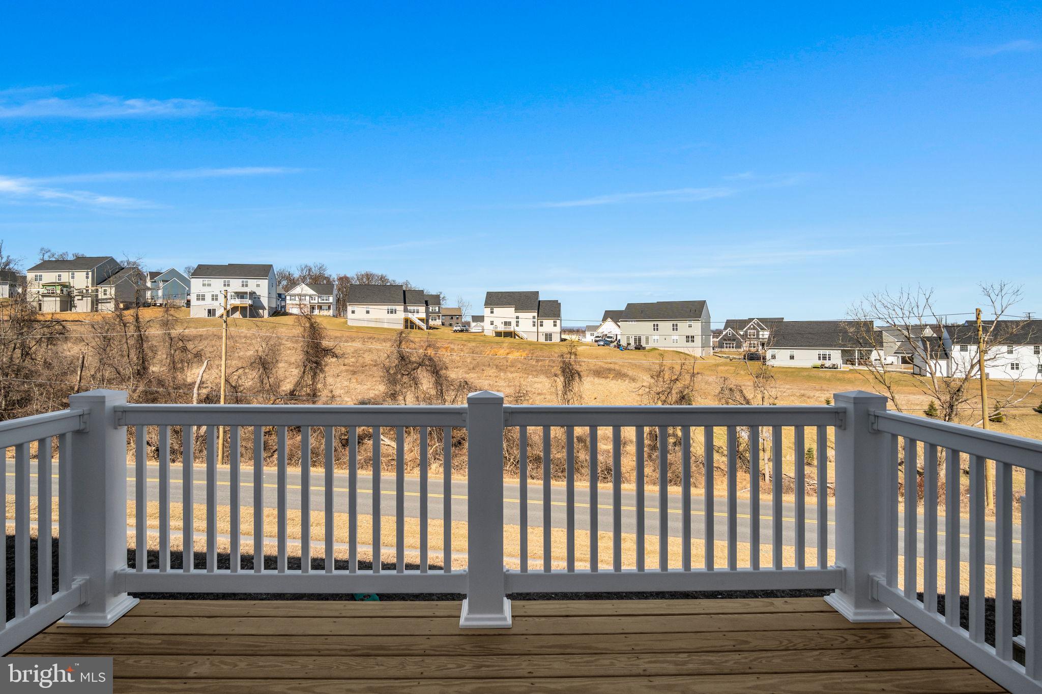 AUTUMN CHASE - Residential