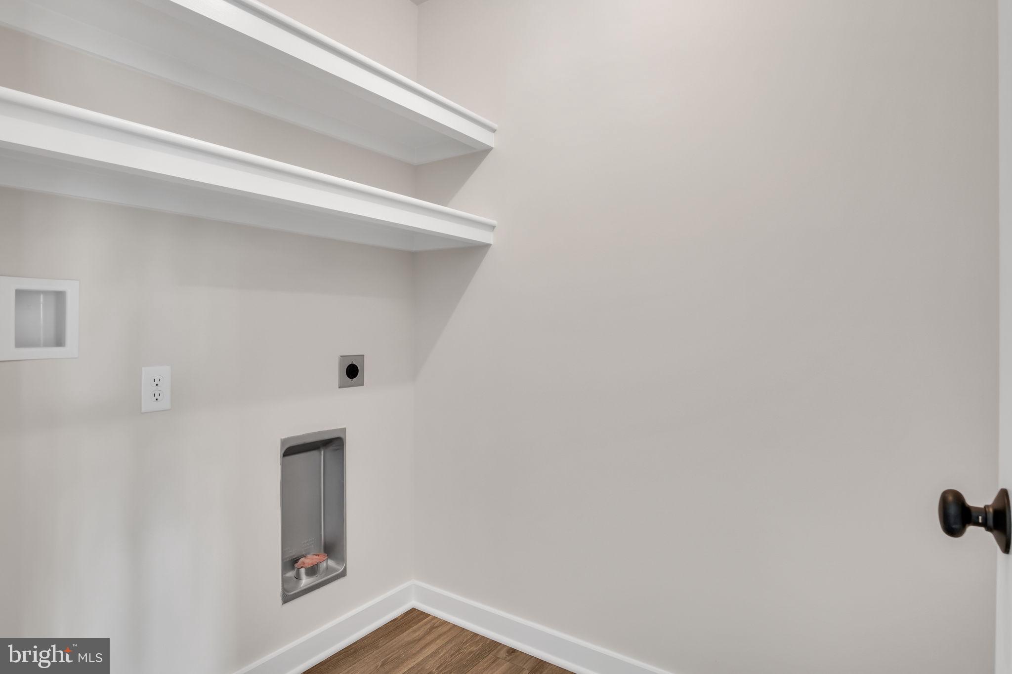 AUTUMN CHASE - Residential