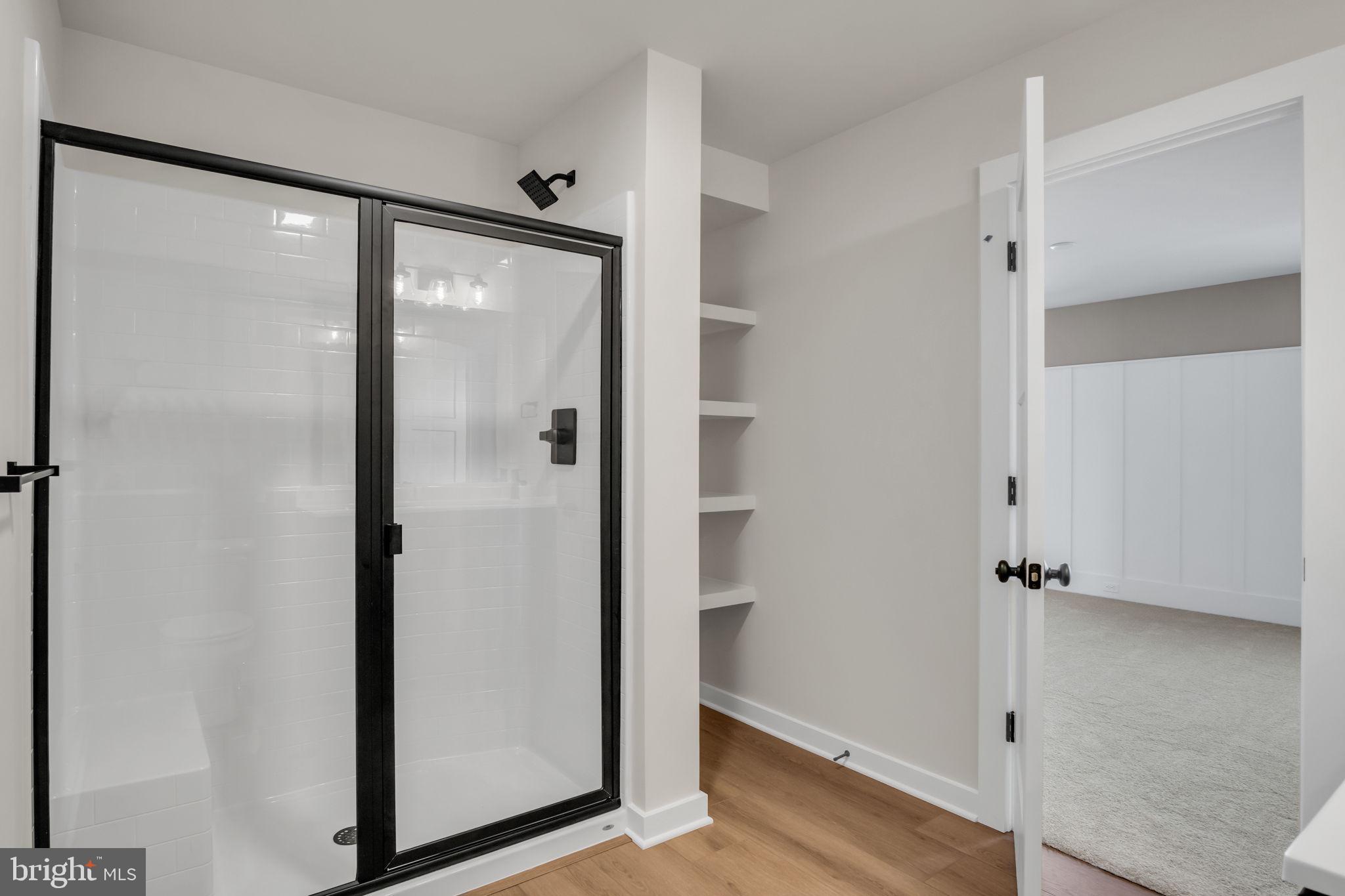 AUTUMN CHASE - Residential