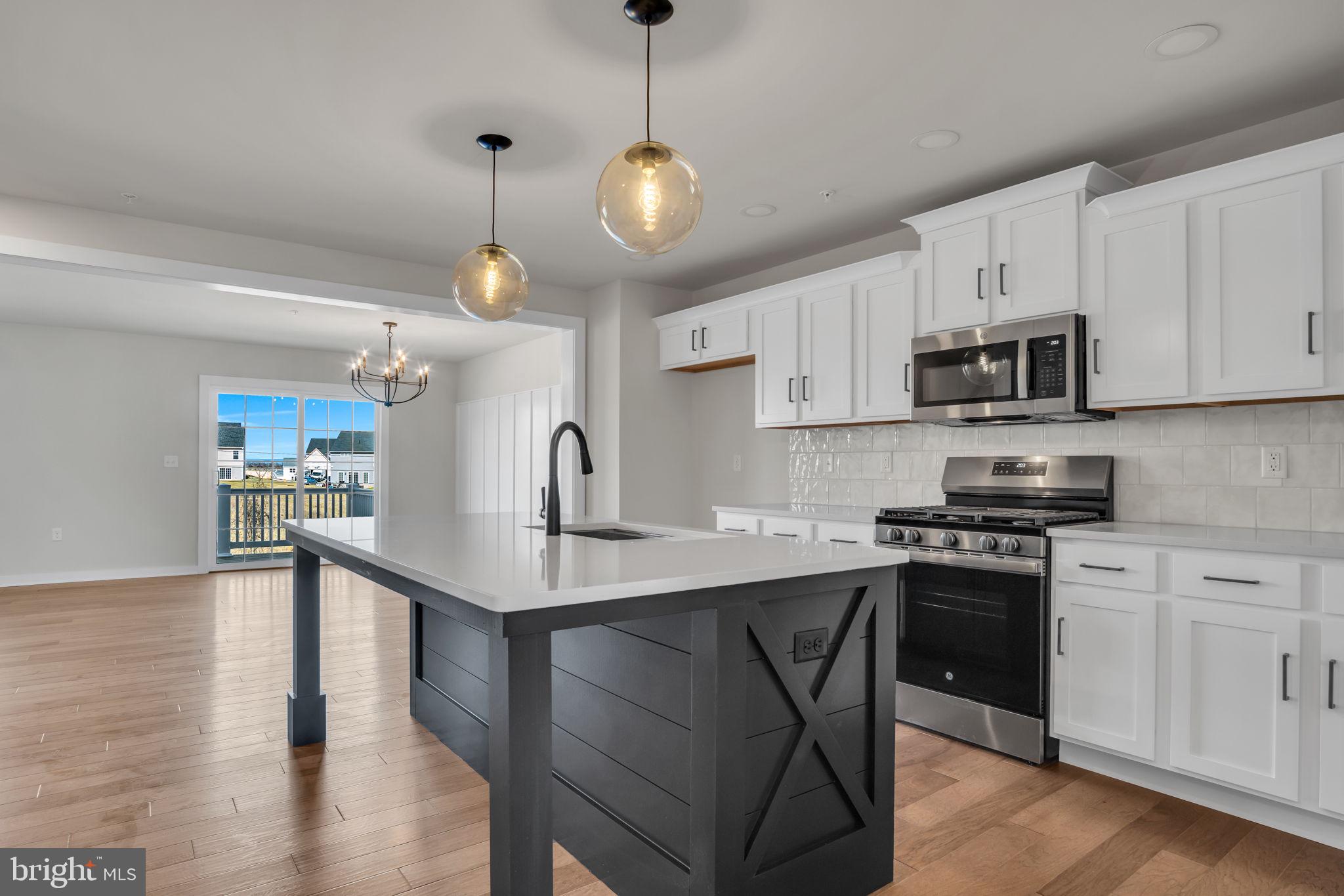 AUTUMN CHASE - Residential