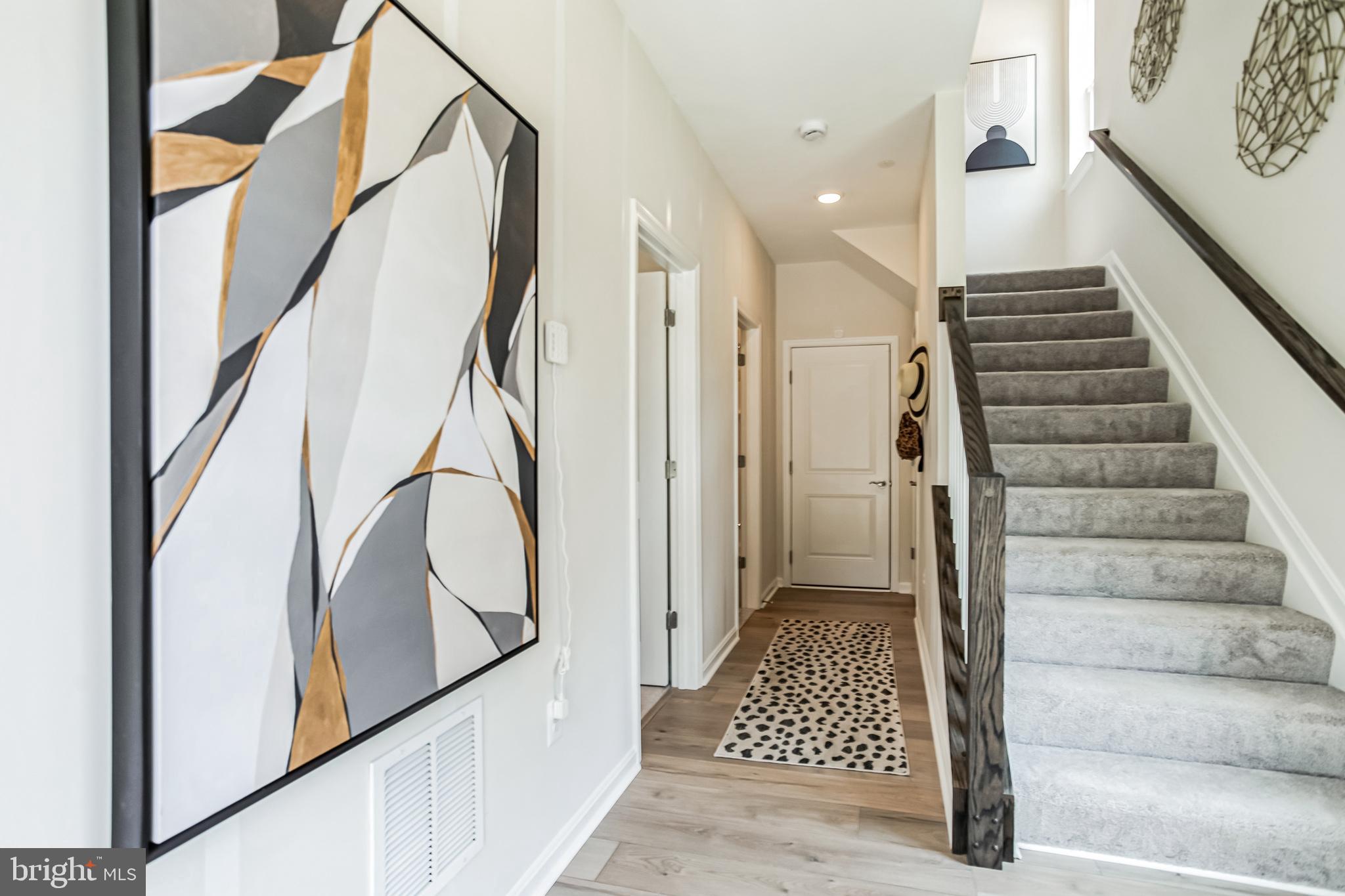 CEDAR POINTE - Residential