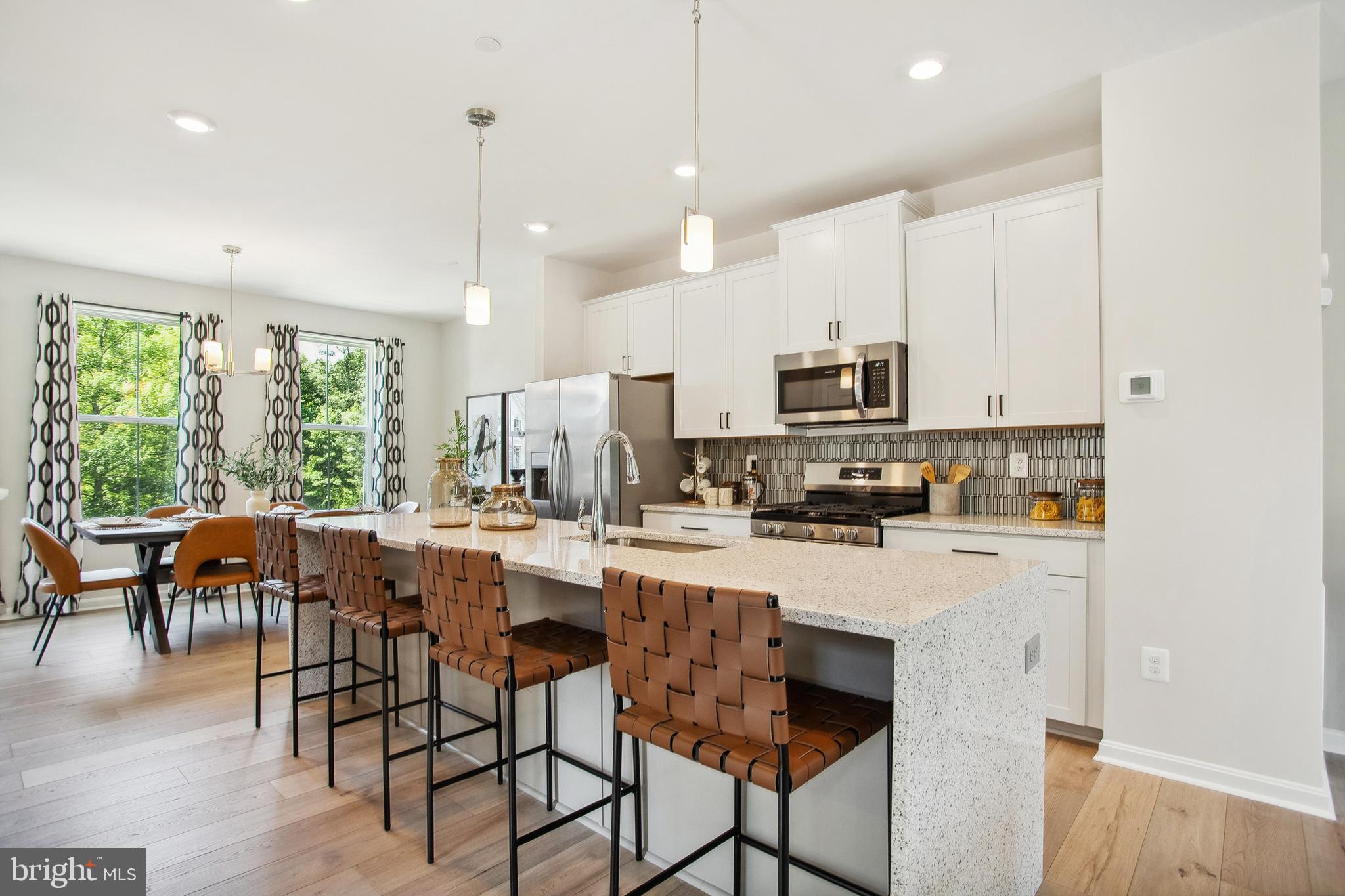 CEDAR POINTE - Residential