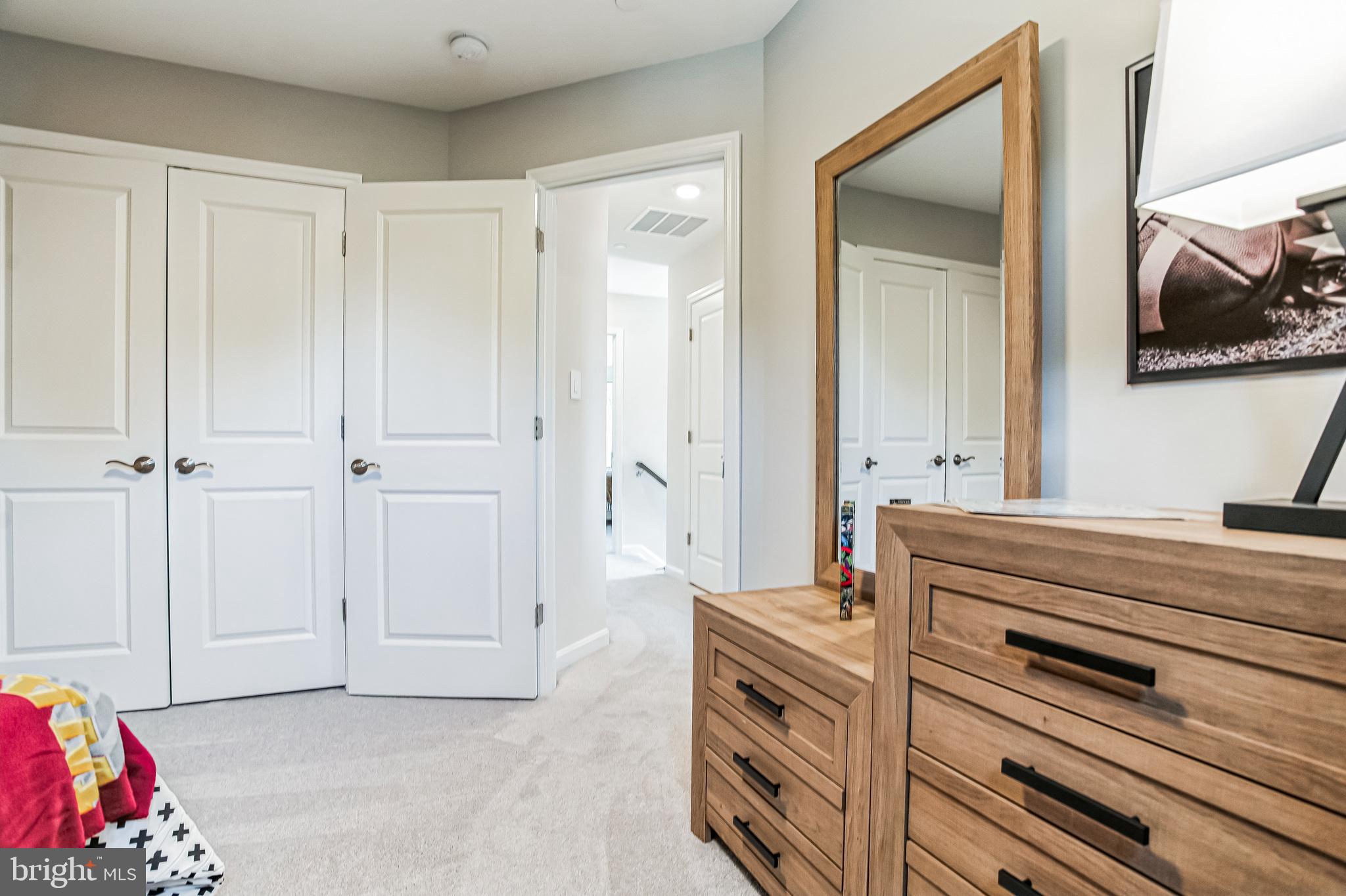 CEDAR POINTE - Residential