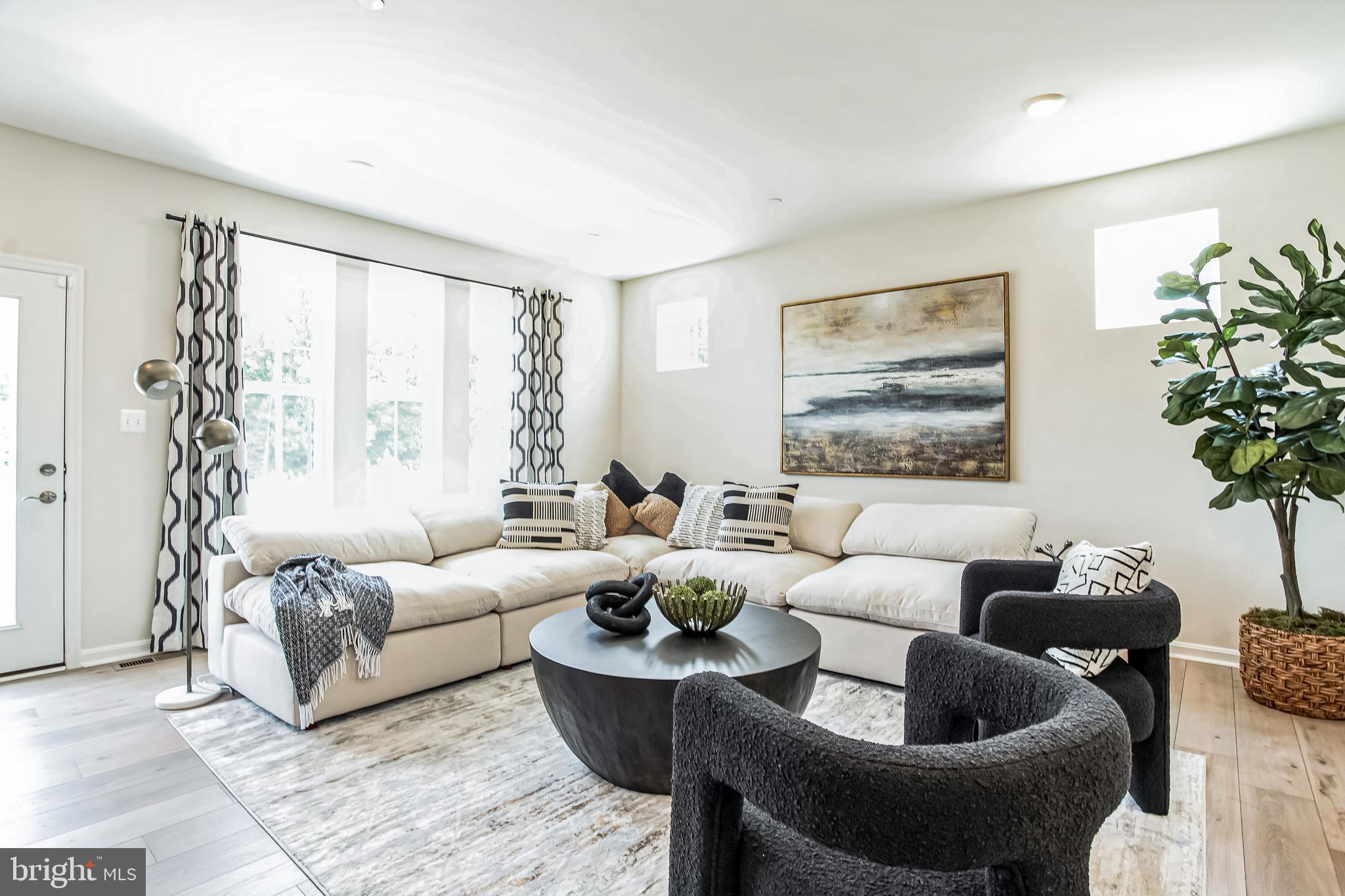 CEDAR POINTE - Residential