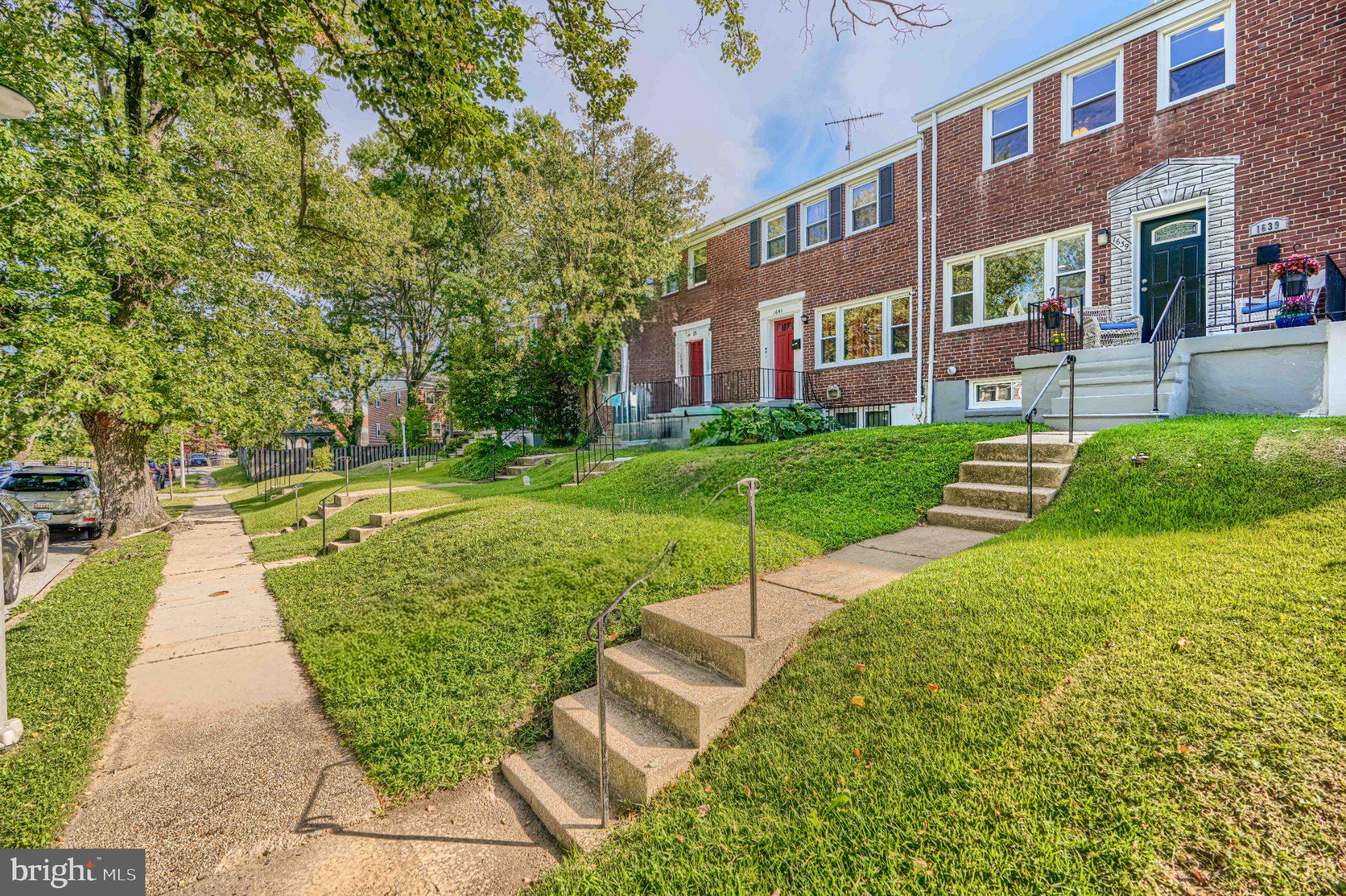1639 WALTERSWOOD ROAD
