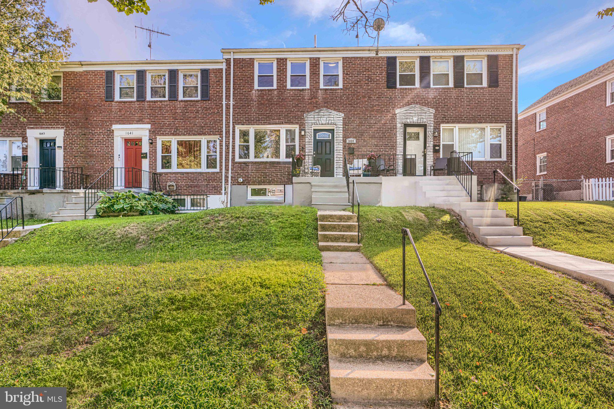 1639 WALTERSWOOD ROAD