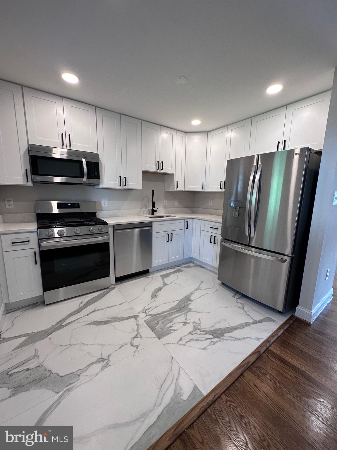 GLENARDEN WOODS - Residential