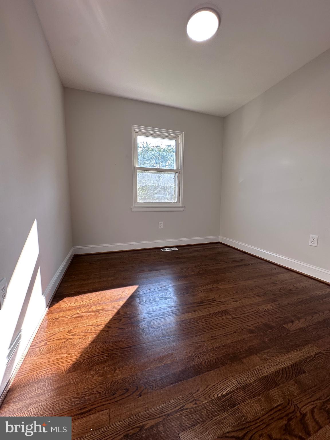 GLENARDEN WOODS - Residential