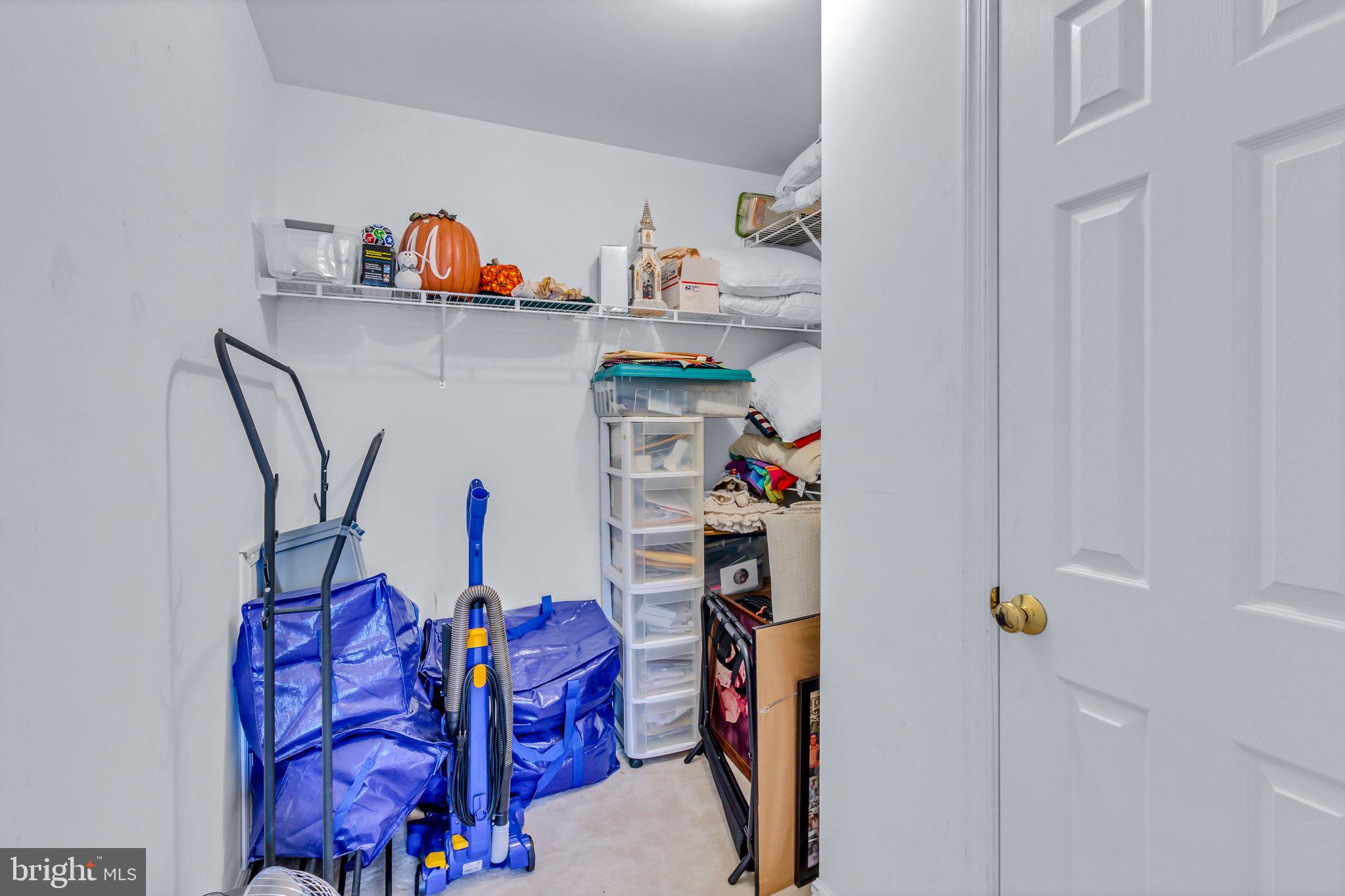 HILLS QUARTER - Residential