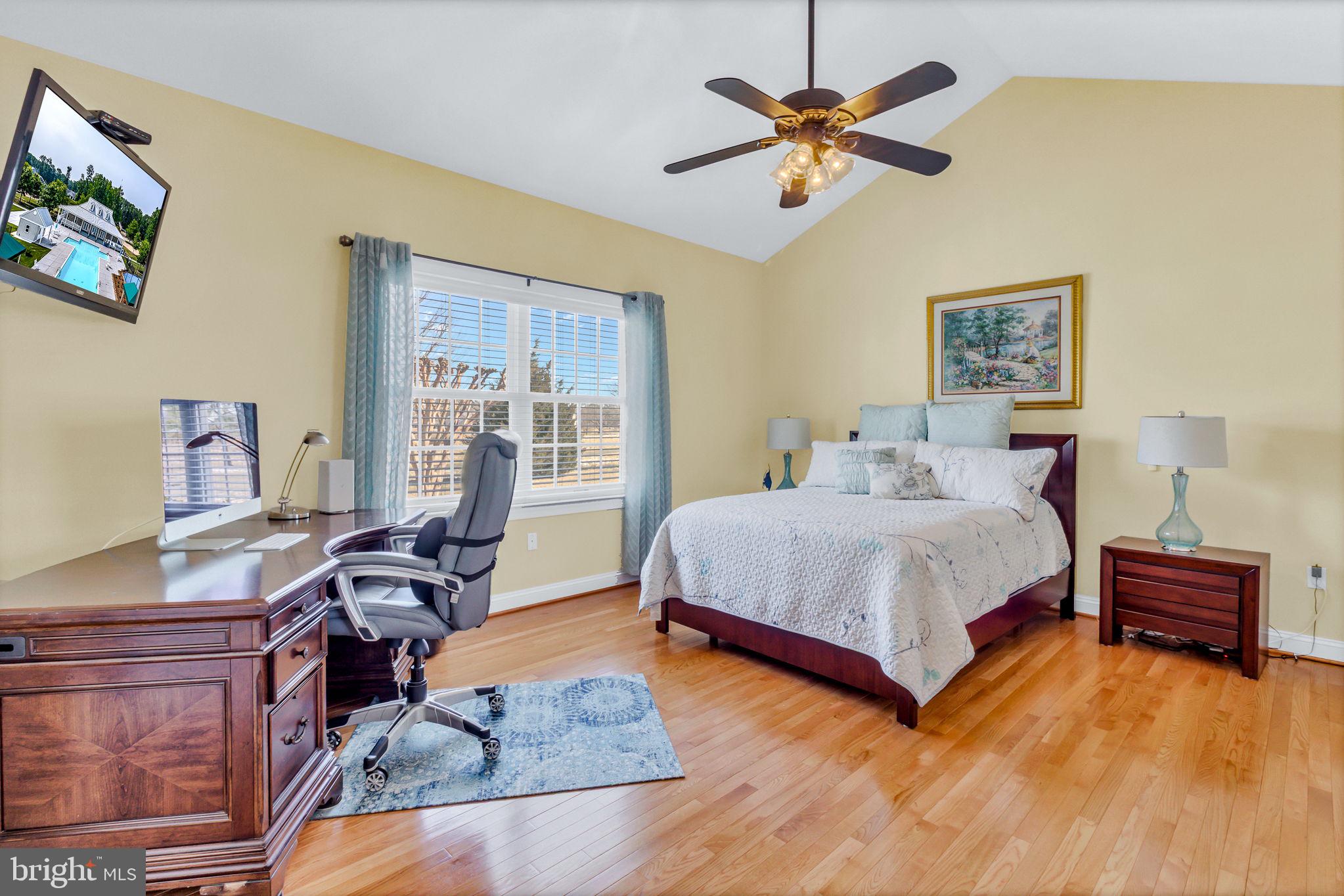 HILLS QUARTER - Residential