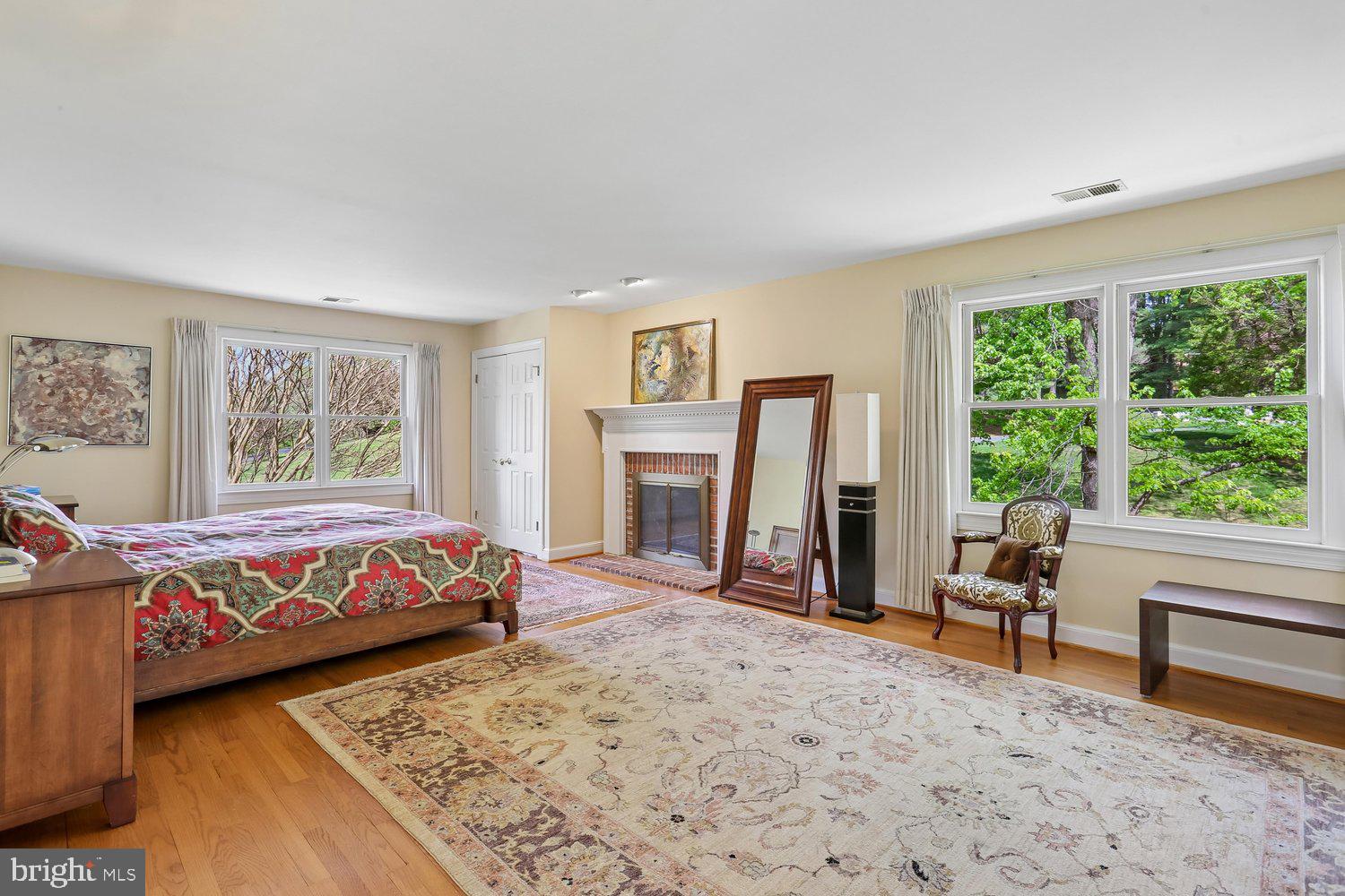 RIVERS EDGE - Residential