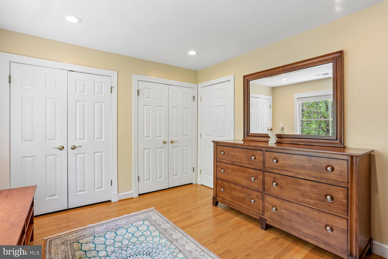 RIVERS EDGE - Residential