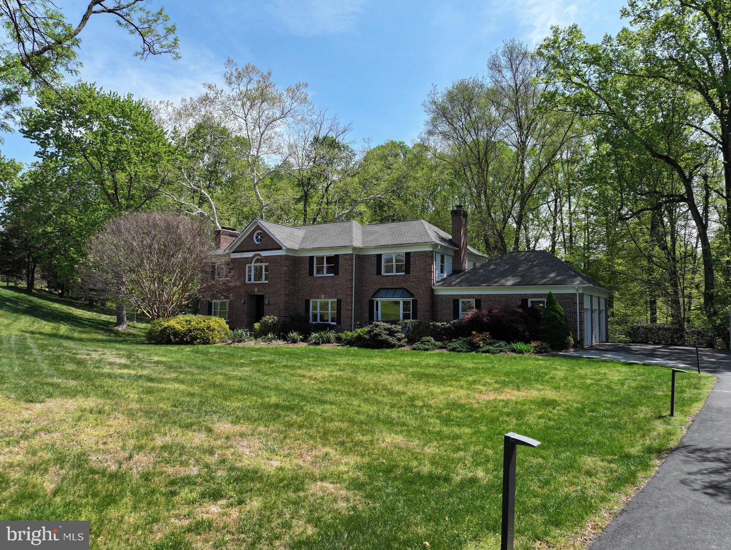 RIVERS EDGE - Residential