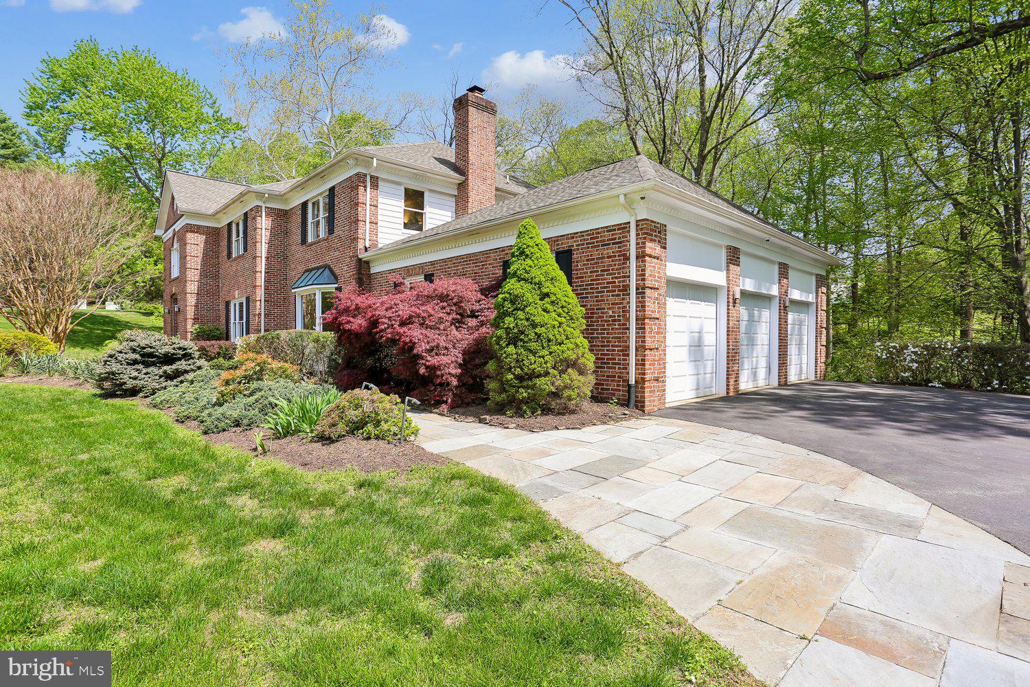 RIVERS EDGE - Residential