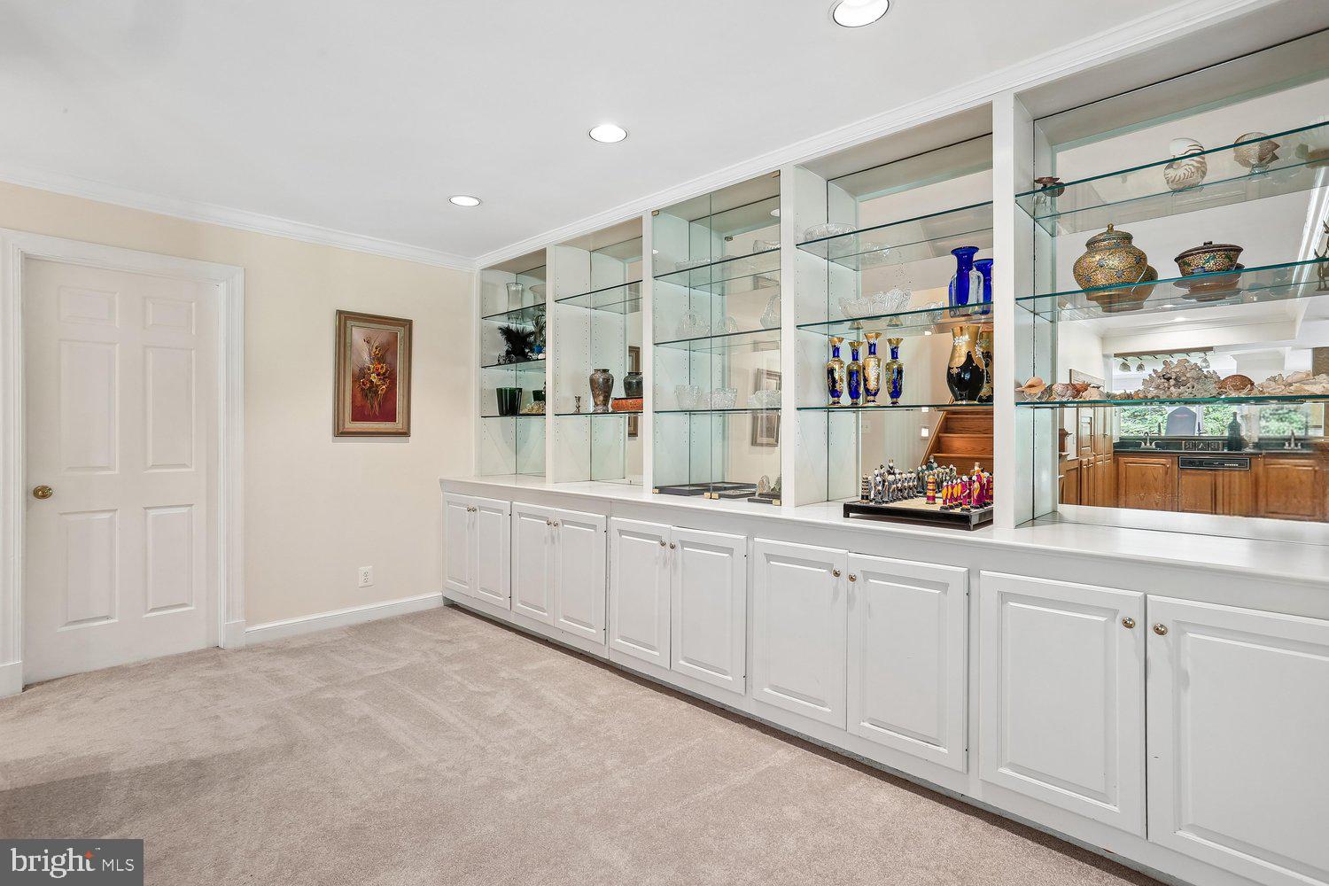 RIVERS EDGE - Residential