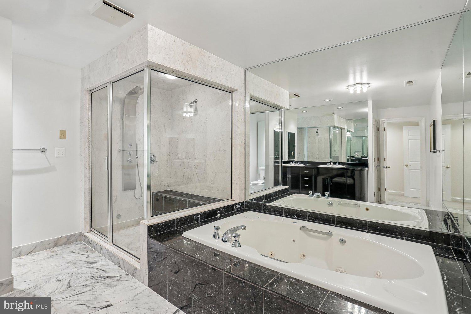 RIVERS EDGE - Residential