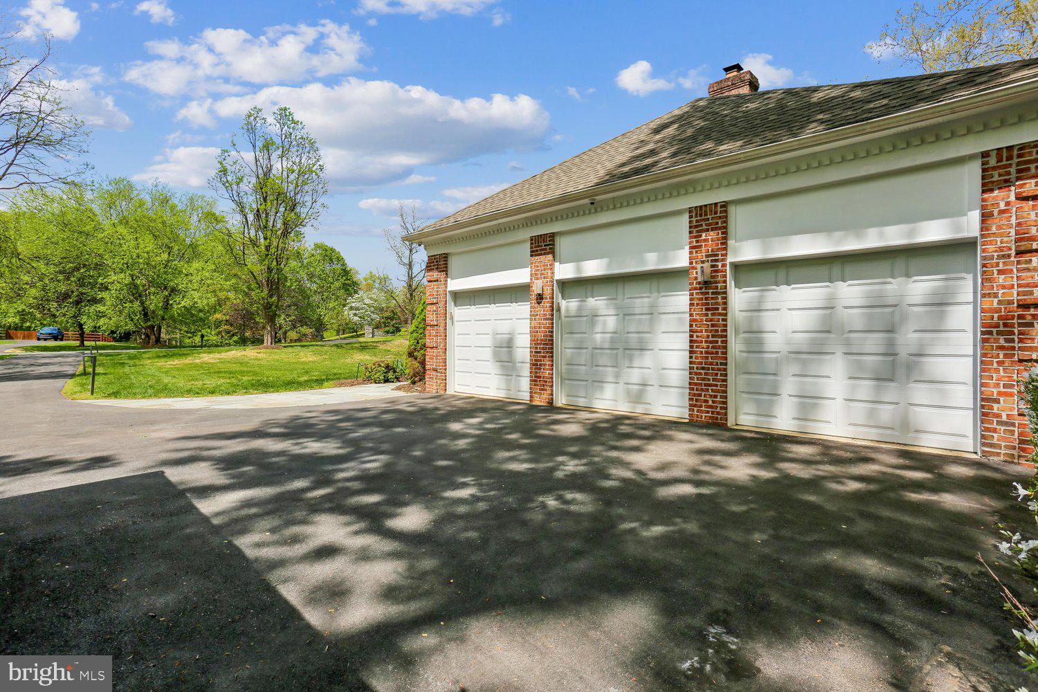 RIVERS EDGE - Residential