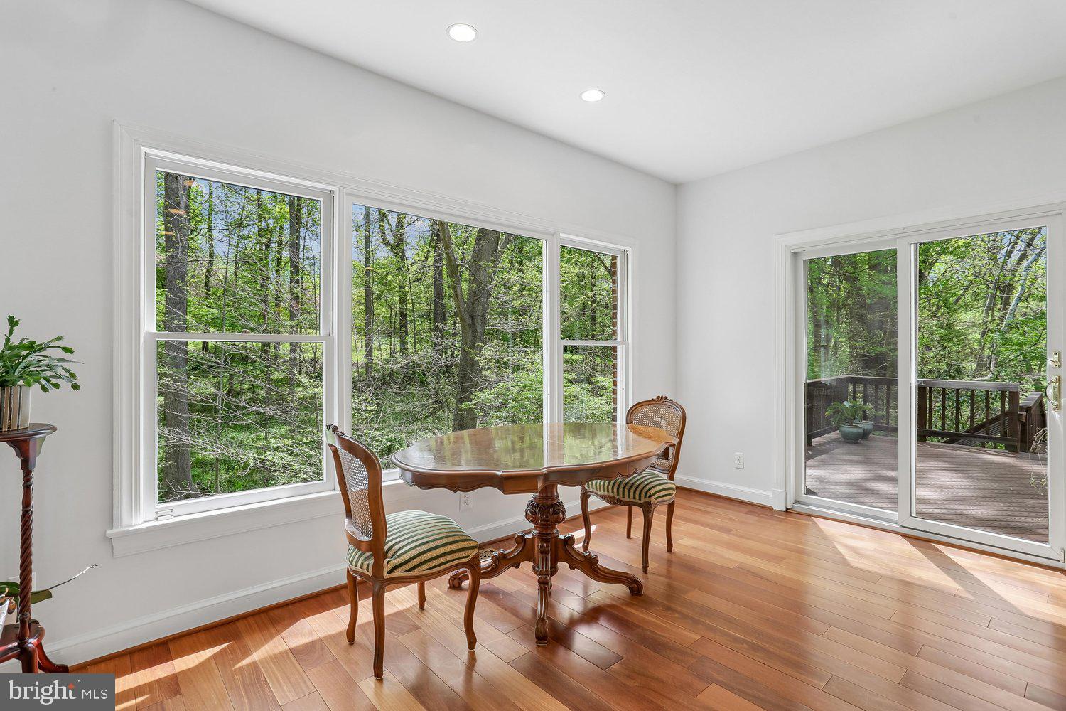 RIVERS EDGE - Residential