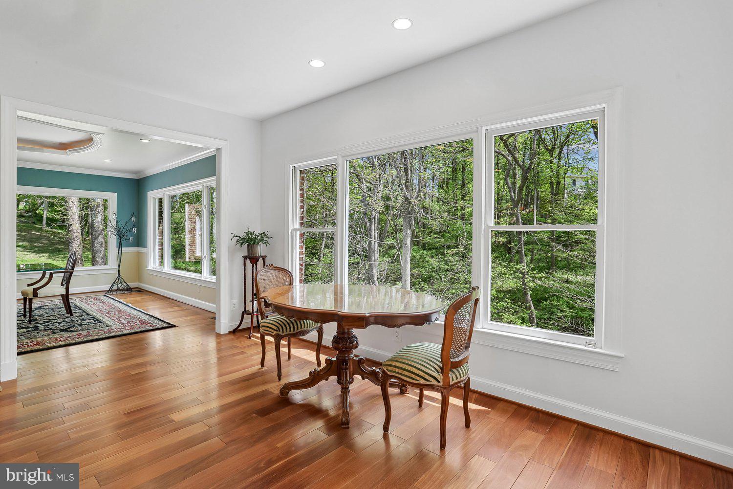 RIVERS EDGE - Residential