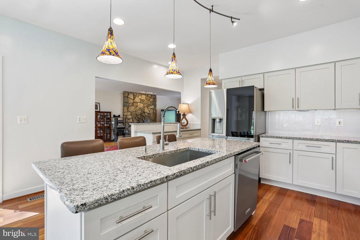 RIVERS EDGE - Residential